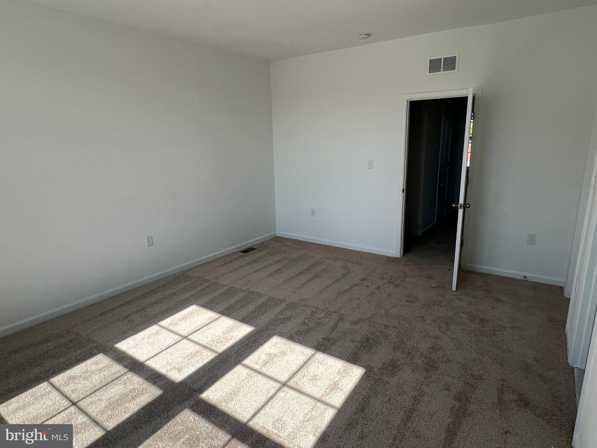 LOFTS AT CREEKSIDE - Residential Lease