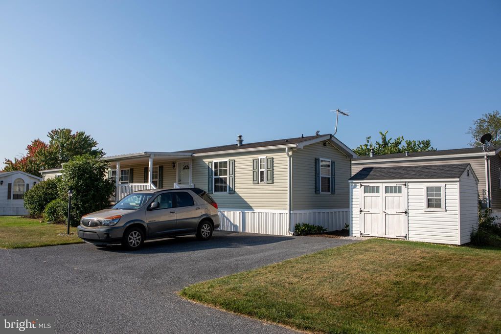 Photo of 29 HINDEN HOMES TRAILER CT, DENVER, PA 17517 (MLS # PALA2040488)