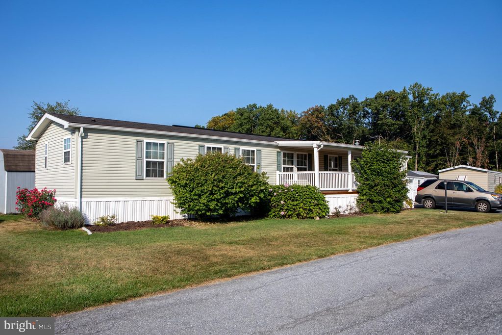 Photo of 29 HINDEN HOMES TRAILER CT, DENVER, PA 17517 (MLS # PALA2040488)