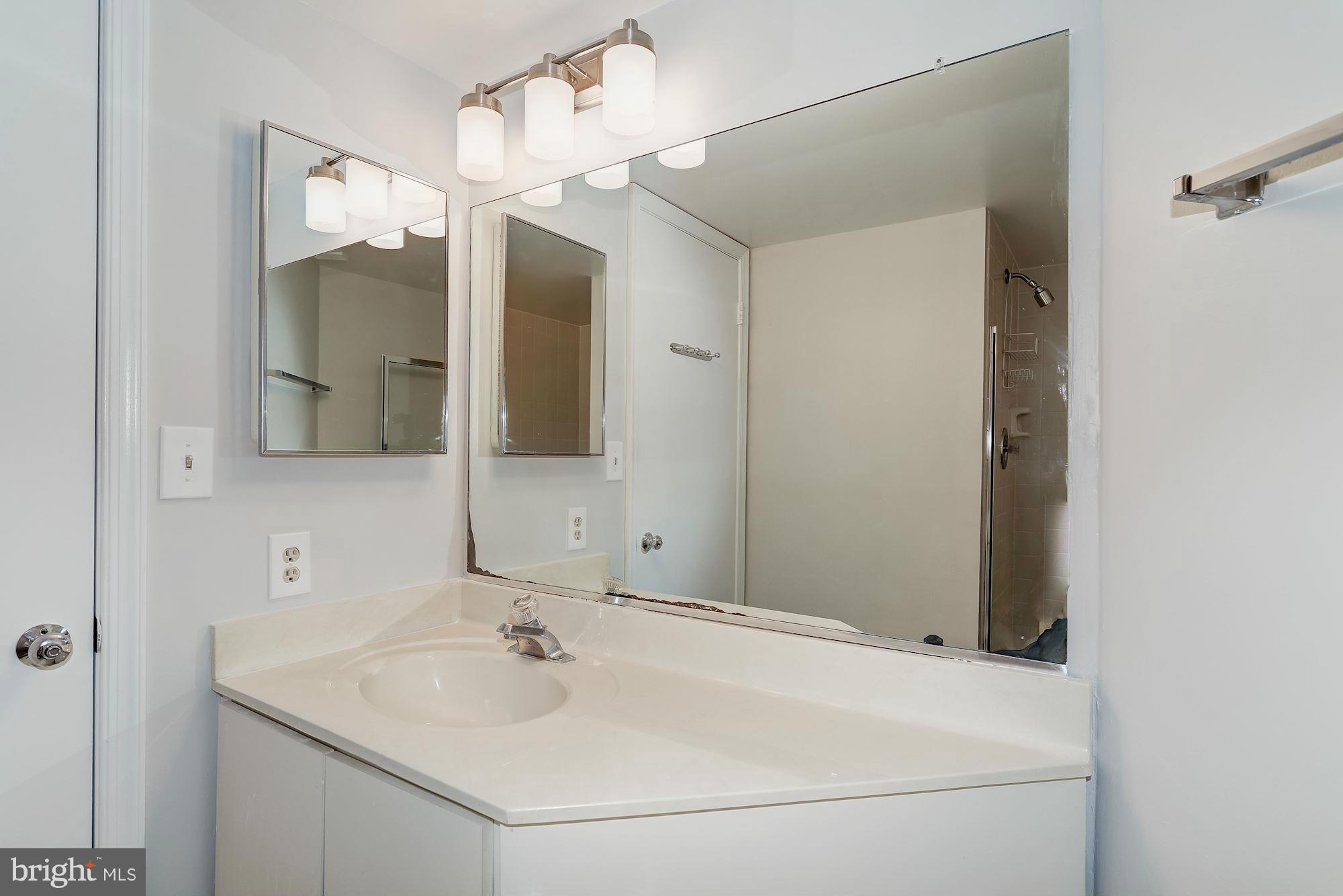 ASTORIA - Residential