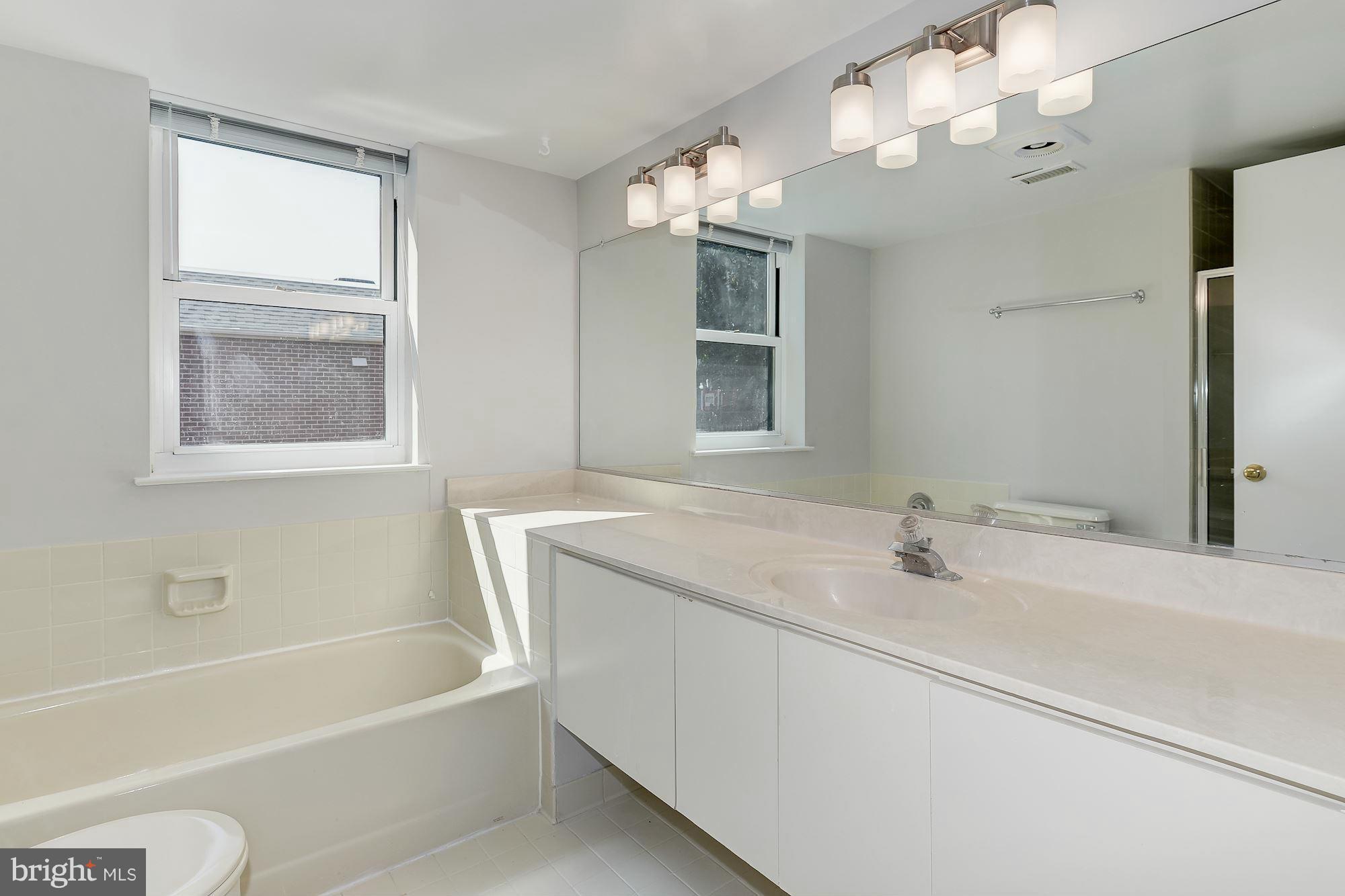 ASTORIA - Residential