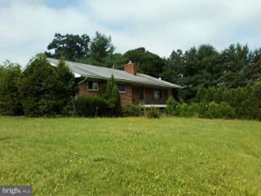 FANNIE MAE PROPERTY.  OWNER OCCUPANTS OFFERS FOR FIRST 20 DAYS ON MARKET.  INVESTOR OFFERS AFTER.  NO OFFERS ACCEPTED FOR FIRST  DAYS ON MARKET