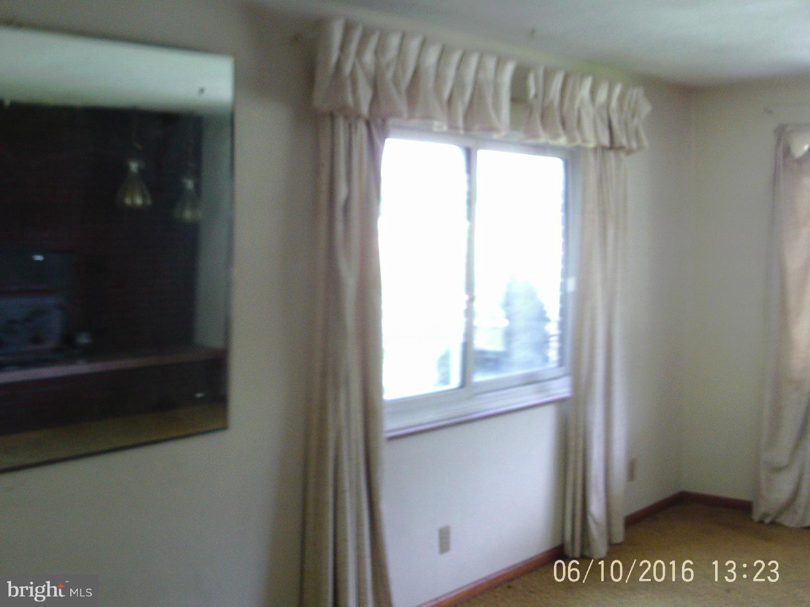 OAKLAND - Residential