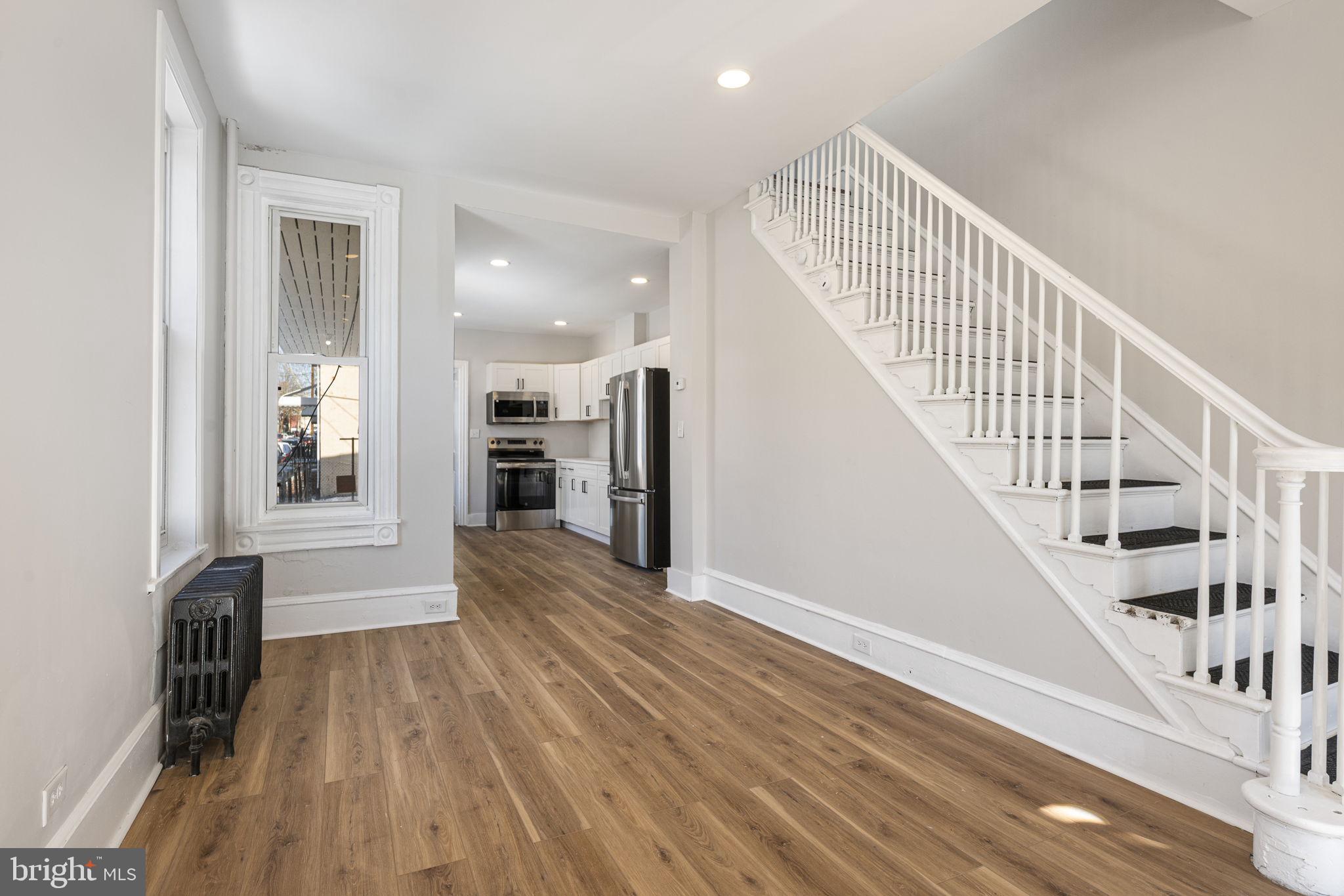 935 MUHLENBERG STREET