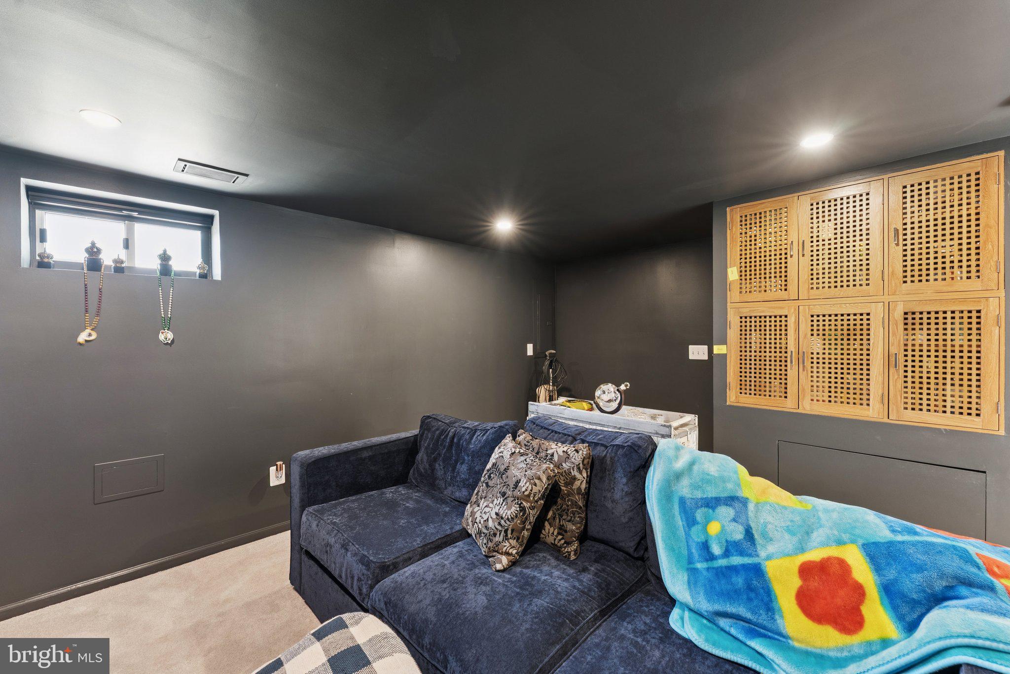 RIGGS PARK - Residential Lease