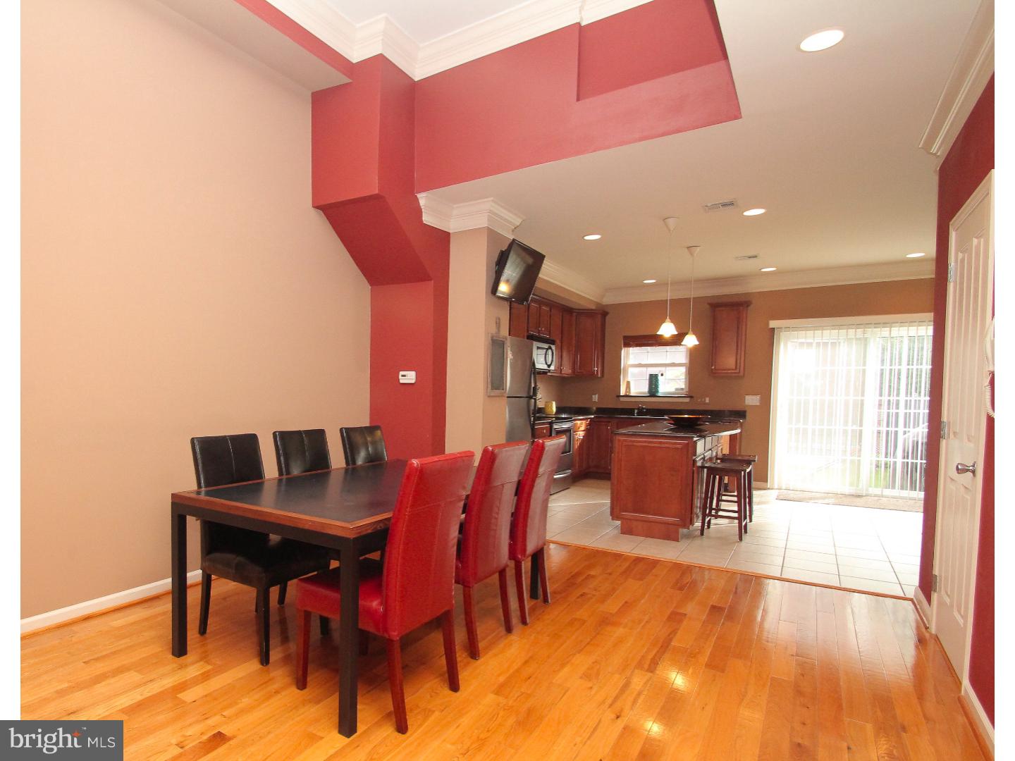 OLDE KENSINGTON - Residential Lease