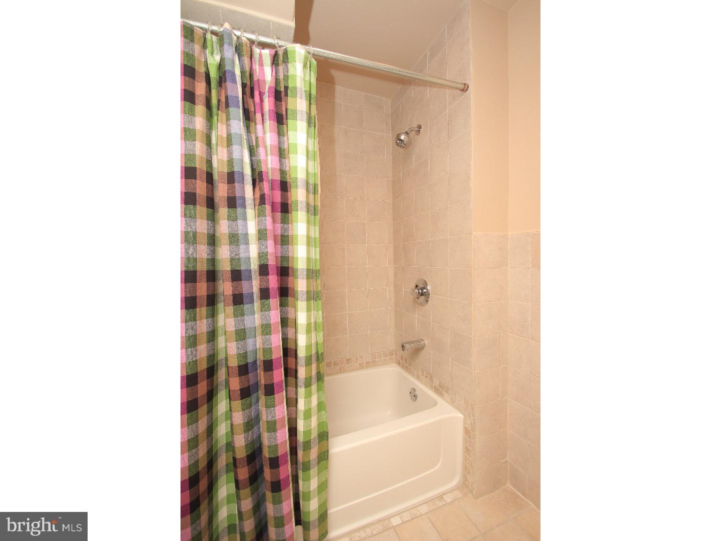 OLDE KENSINGTON - Residential Lease