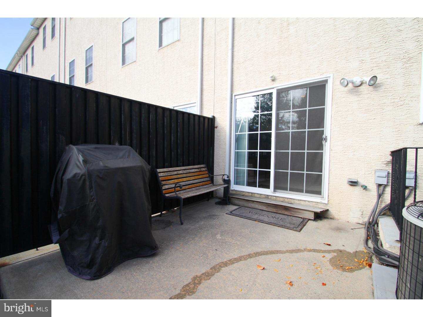 OLDE KENSINGTON - Residential Lease