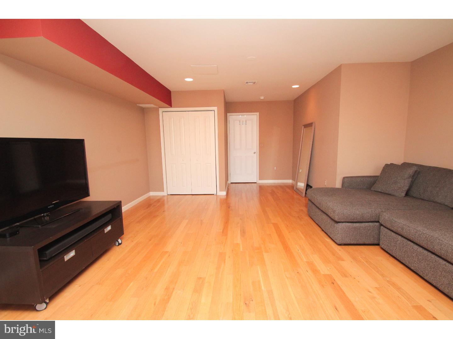 OLDE KENSINGTON - Residential Lease