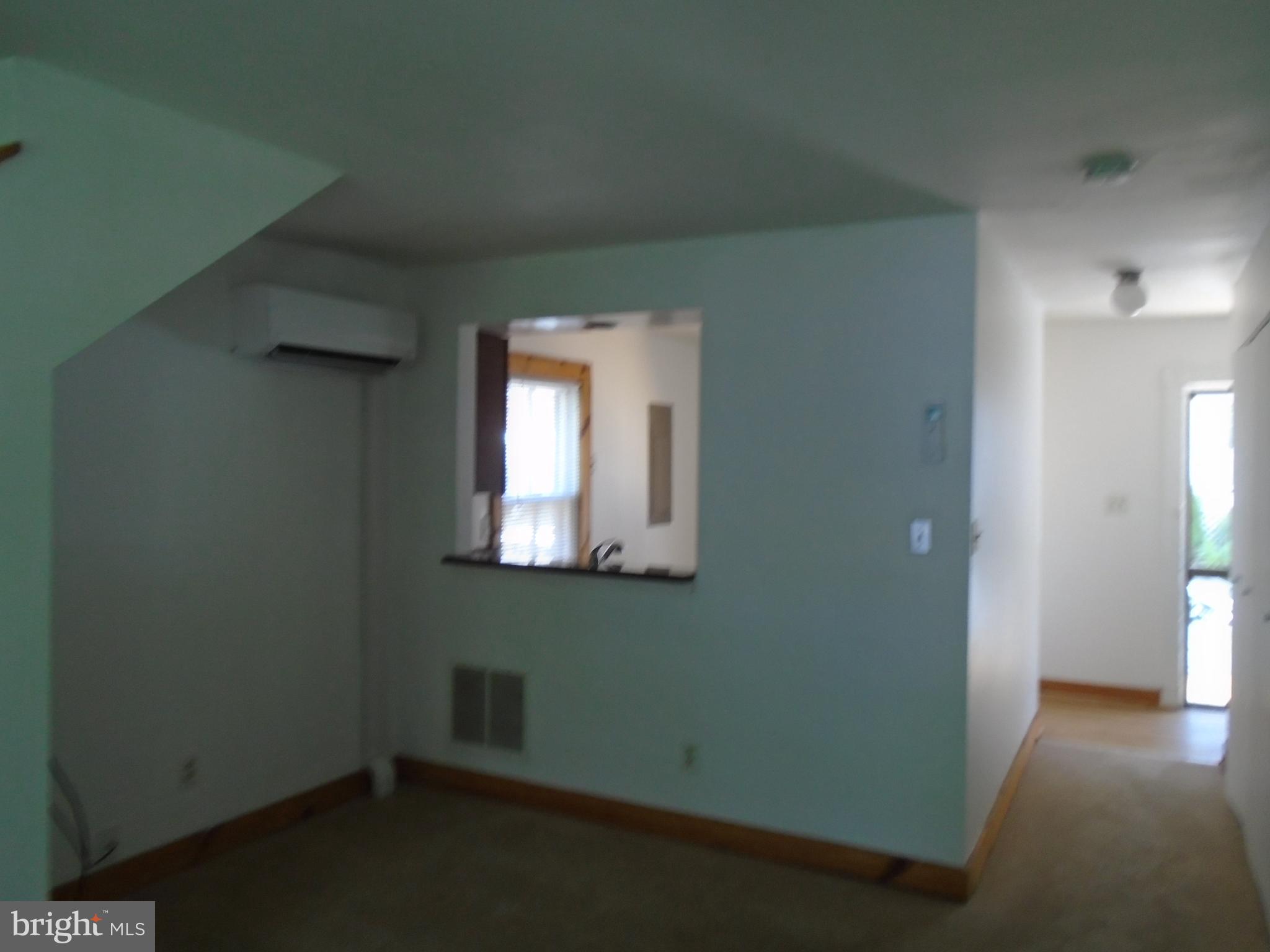 ELLICOTT CENTER - Residential Lease