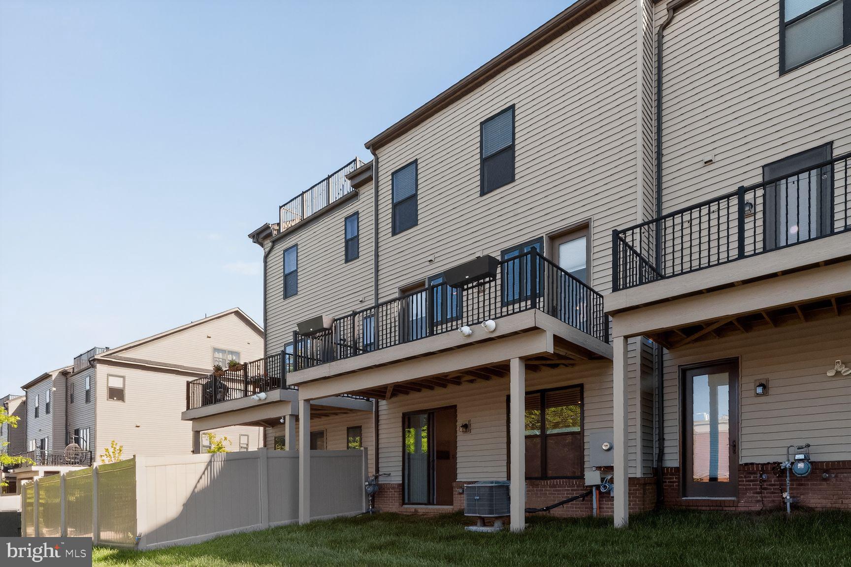 BRAMBLETON TOWN CENTER SOUTH - Residential