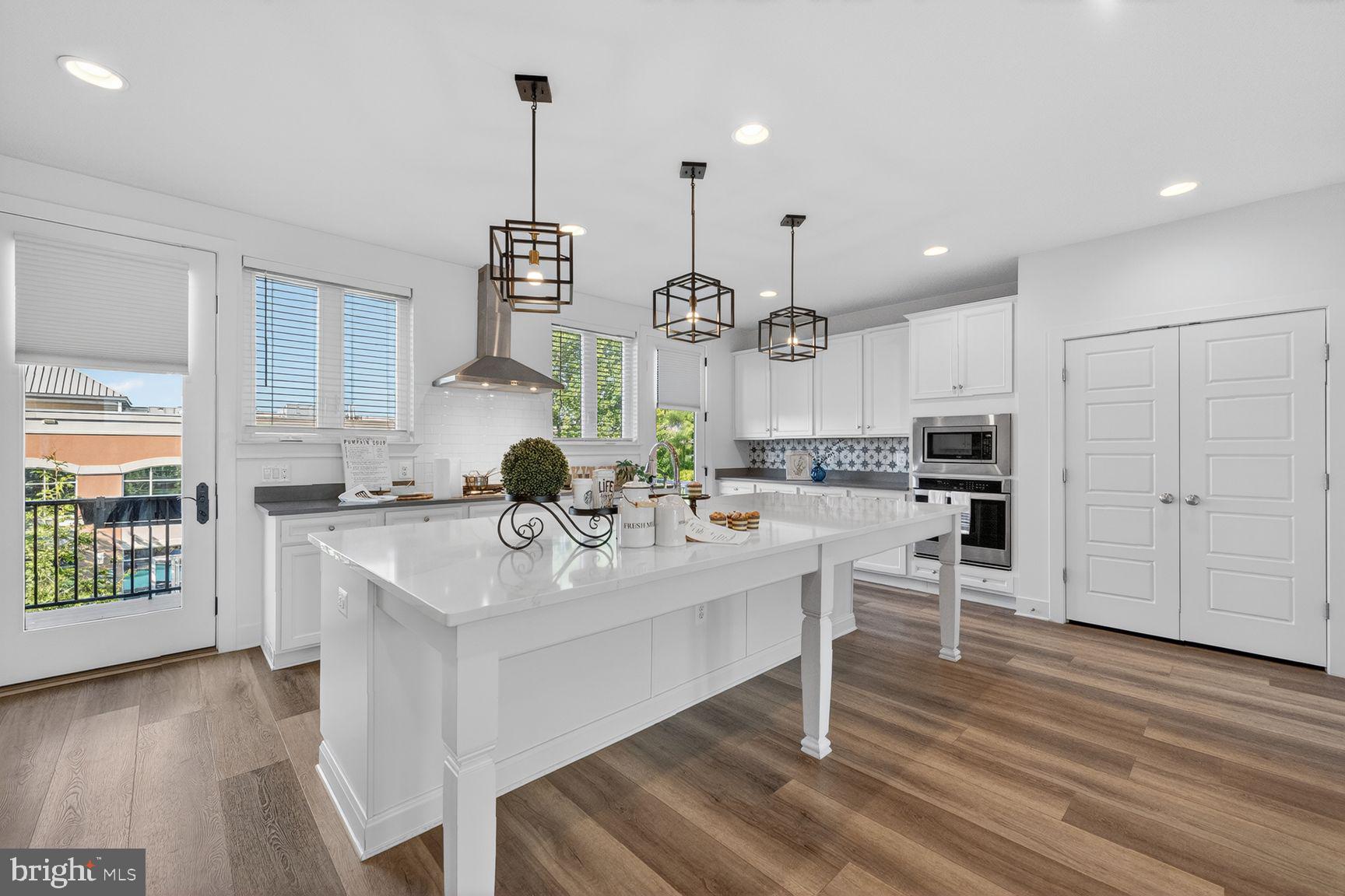 BRAMBLETON TOWN CENTER SOUTH - Residential