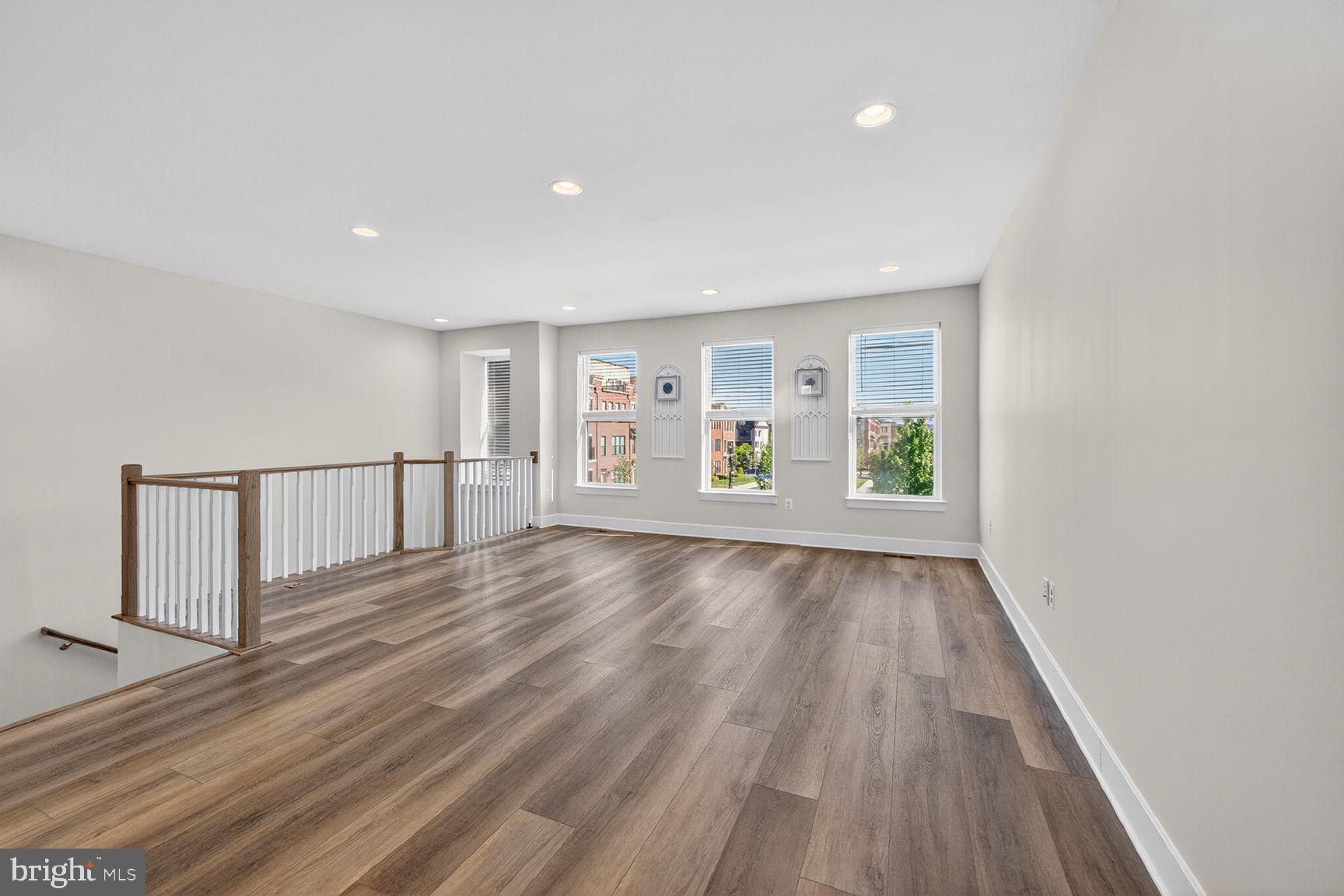 BRAMBLETON TOWN CENTER SOUTH - Residential