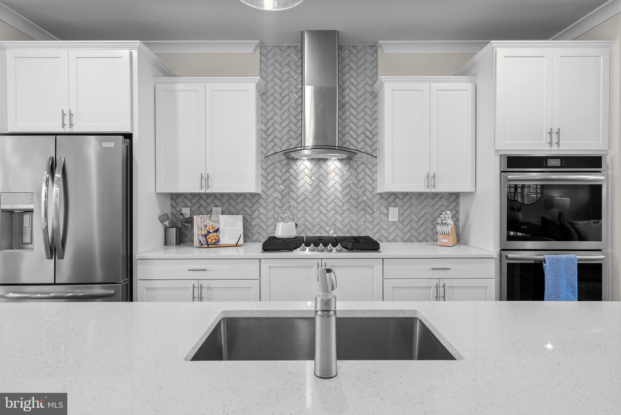 PARKSIDE PRESERVE - Residential