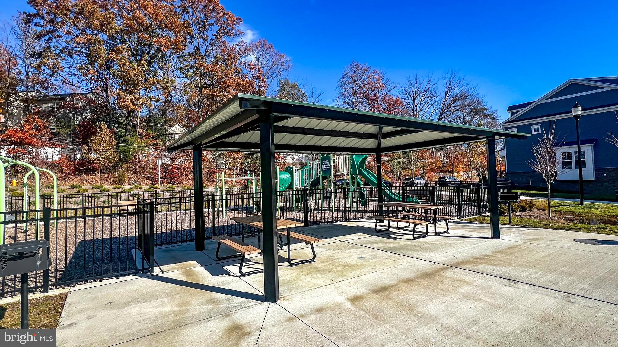 PARKSIDE PRESERVE - Residential