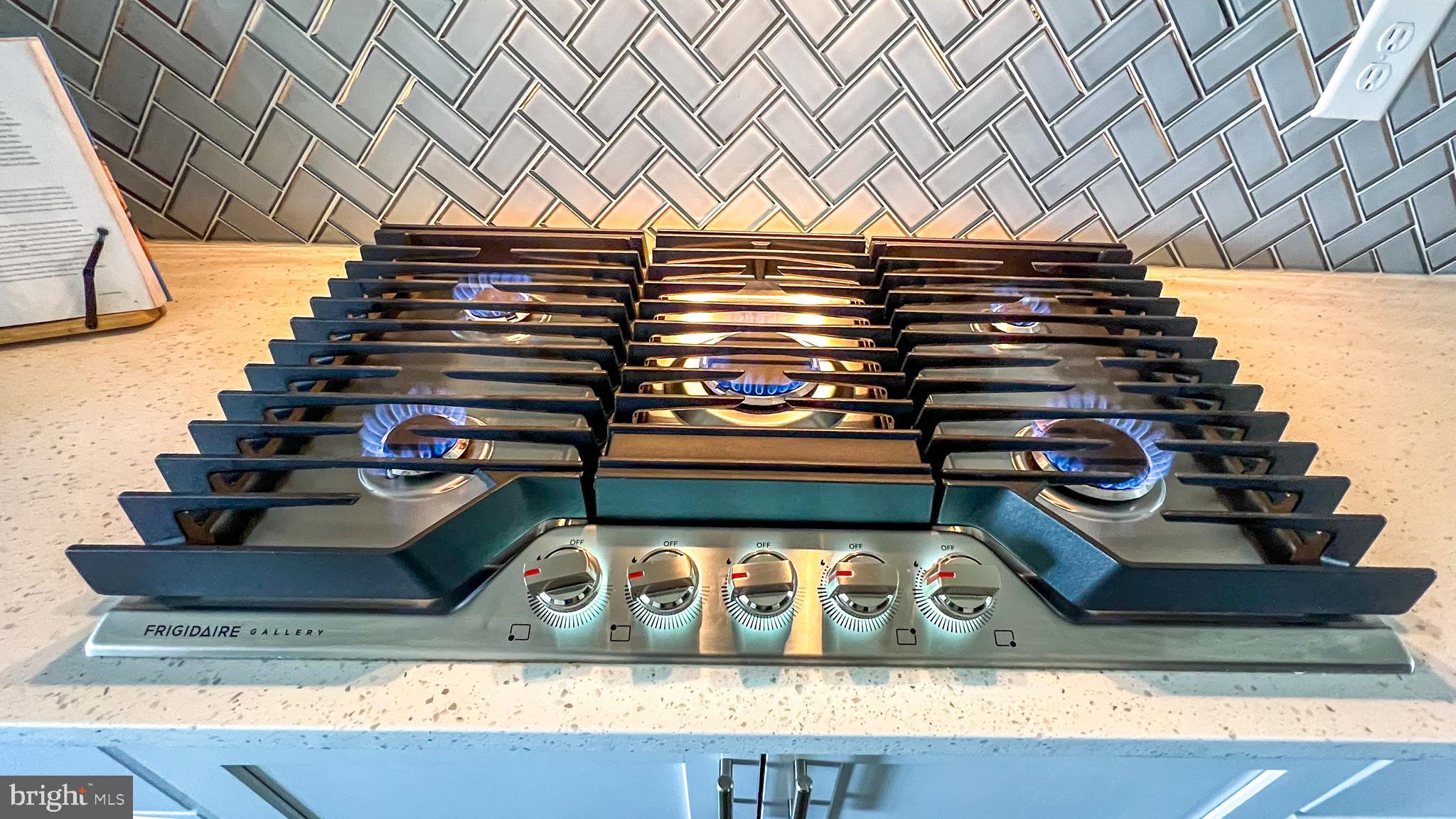 PARKSIDE PRESERVE - Residential