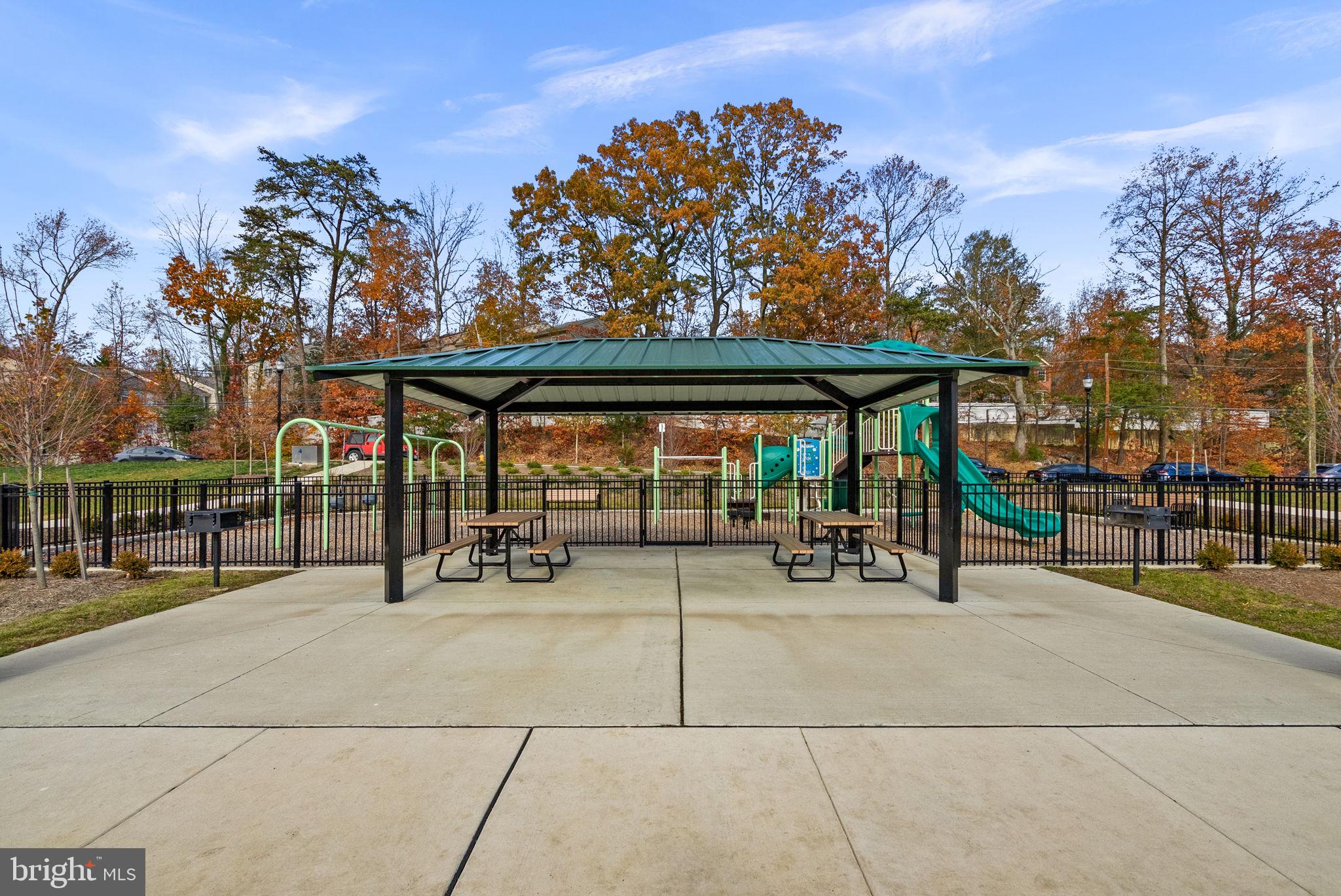 PARKSIDE PRESERVE - Residential