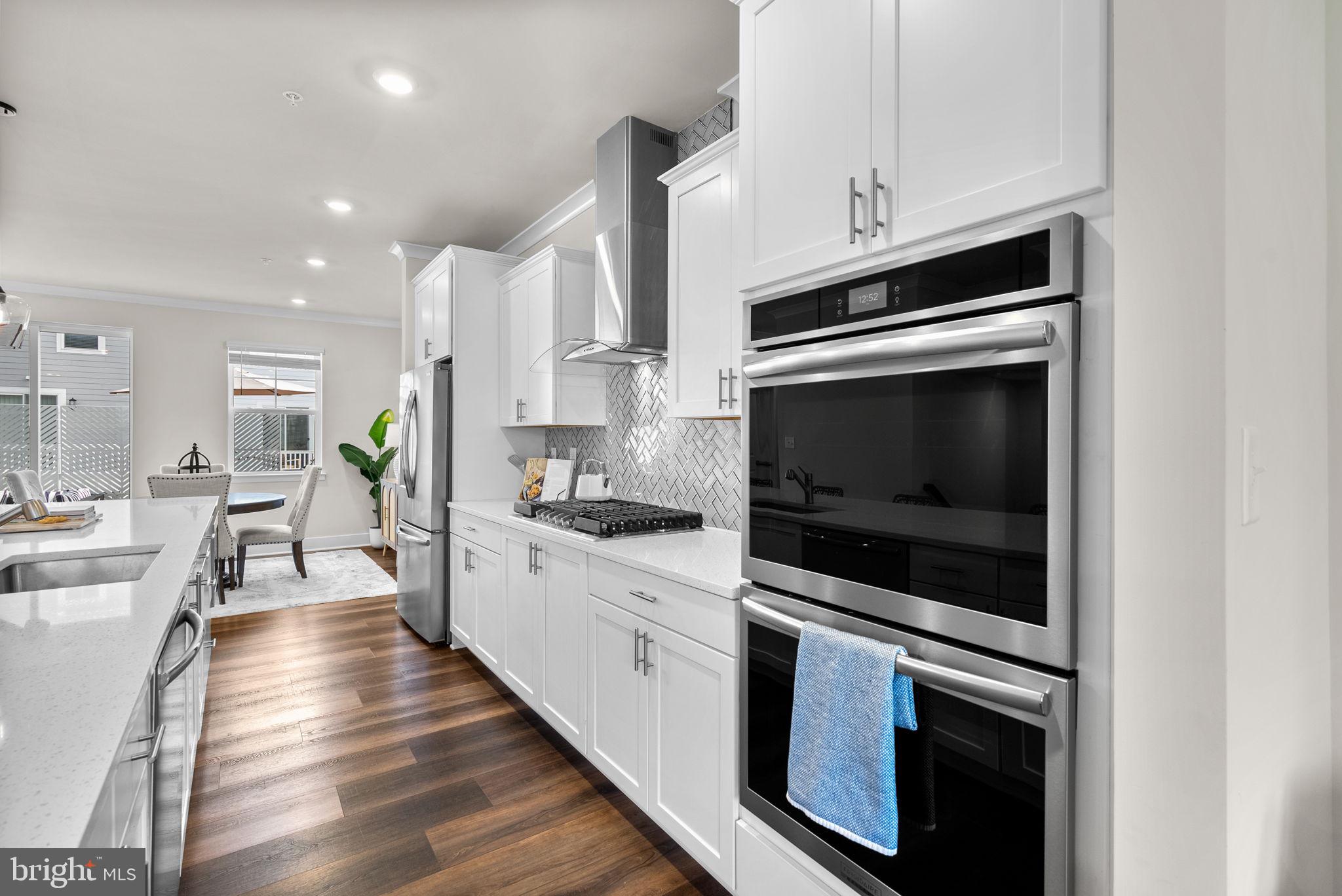 PARKSIDE PRESERVE - Residential