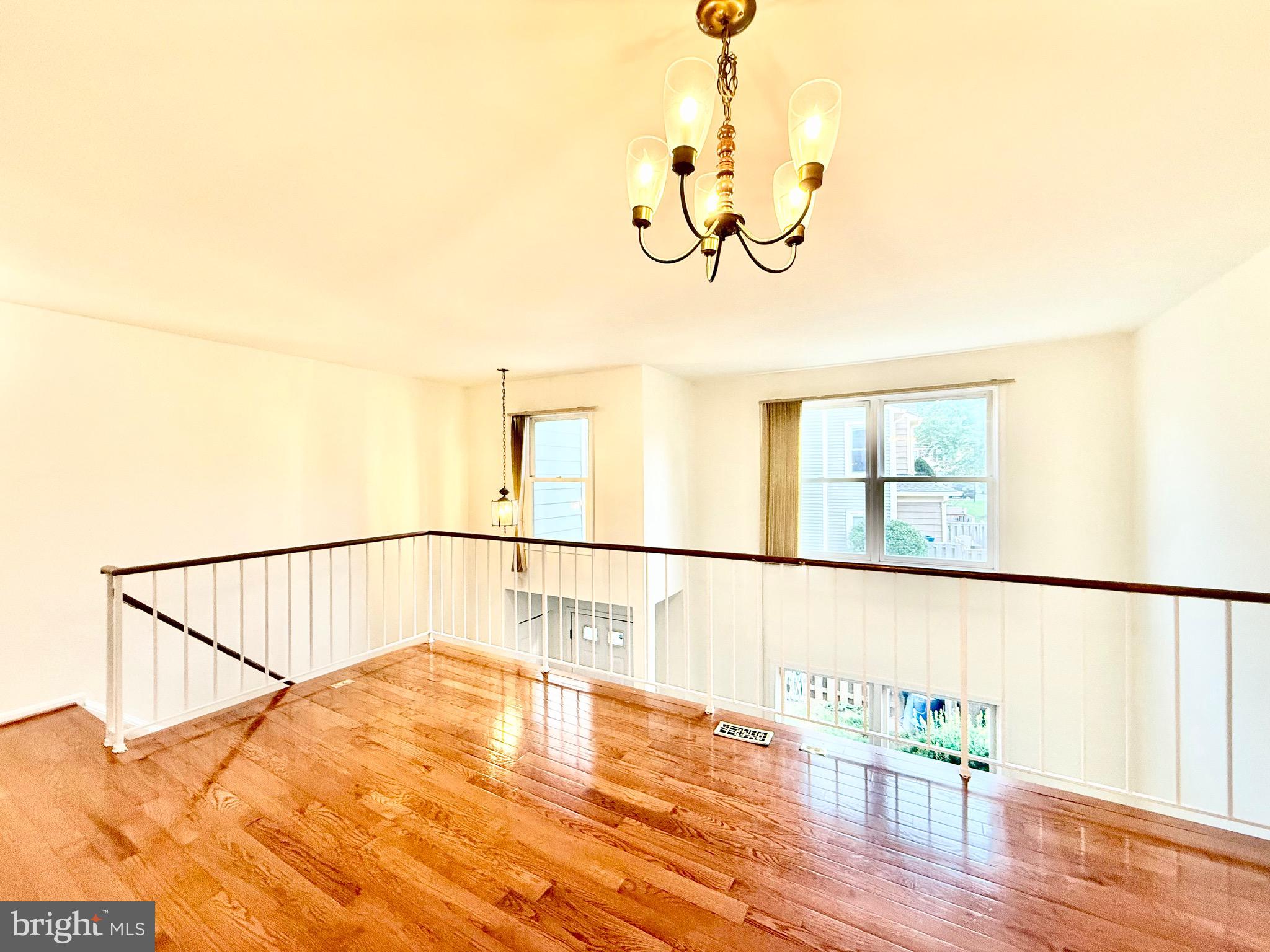 STONINGTON CONDOMINIUMS - Residential Lease