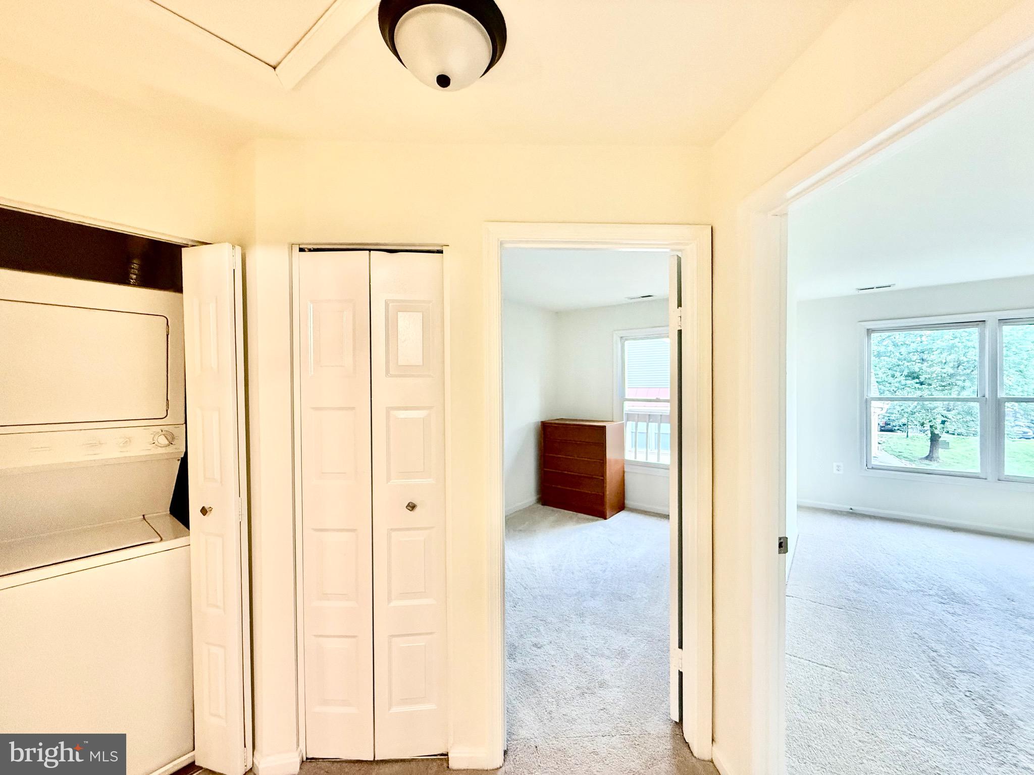 STONINGTON CONDOMINIUMS - Residential Lease