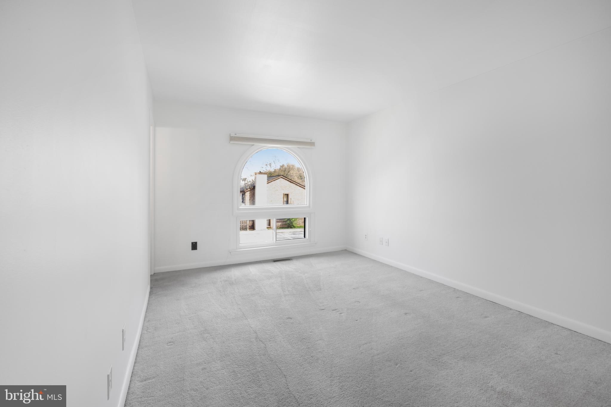 GLEN ORA - PLAT 9 - Residential Lease