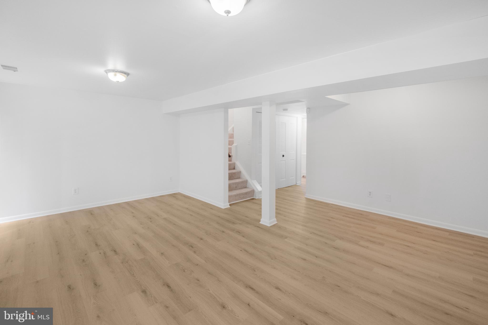 GLEN ORA - PLAT 9 - Residential Lease