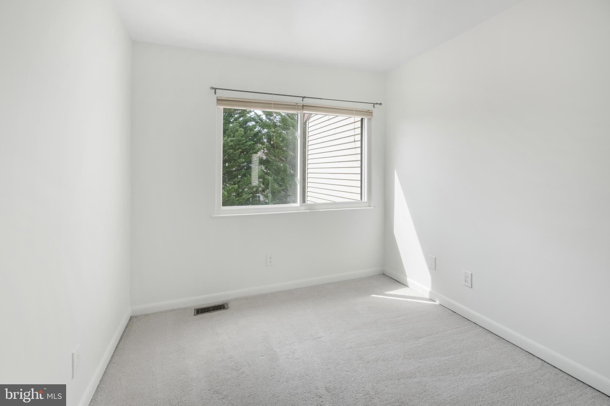 GLEN ORA - PLAT 9 - Residential Lease