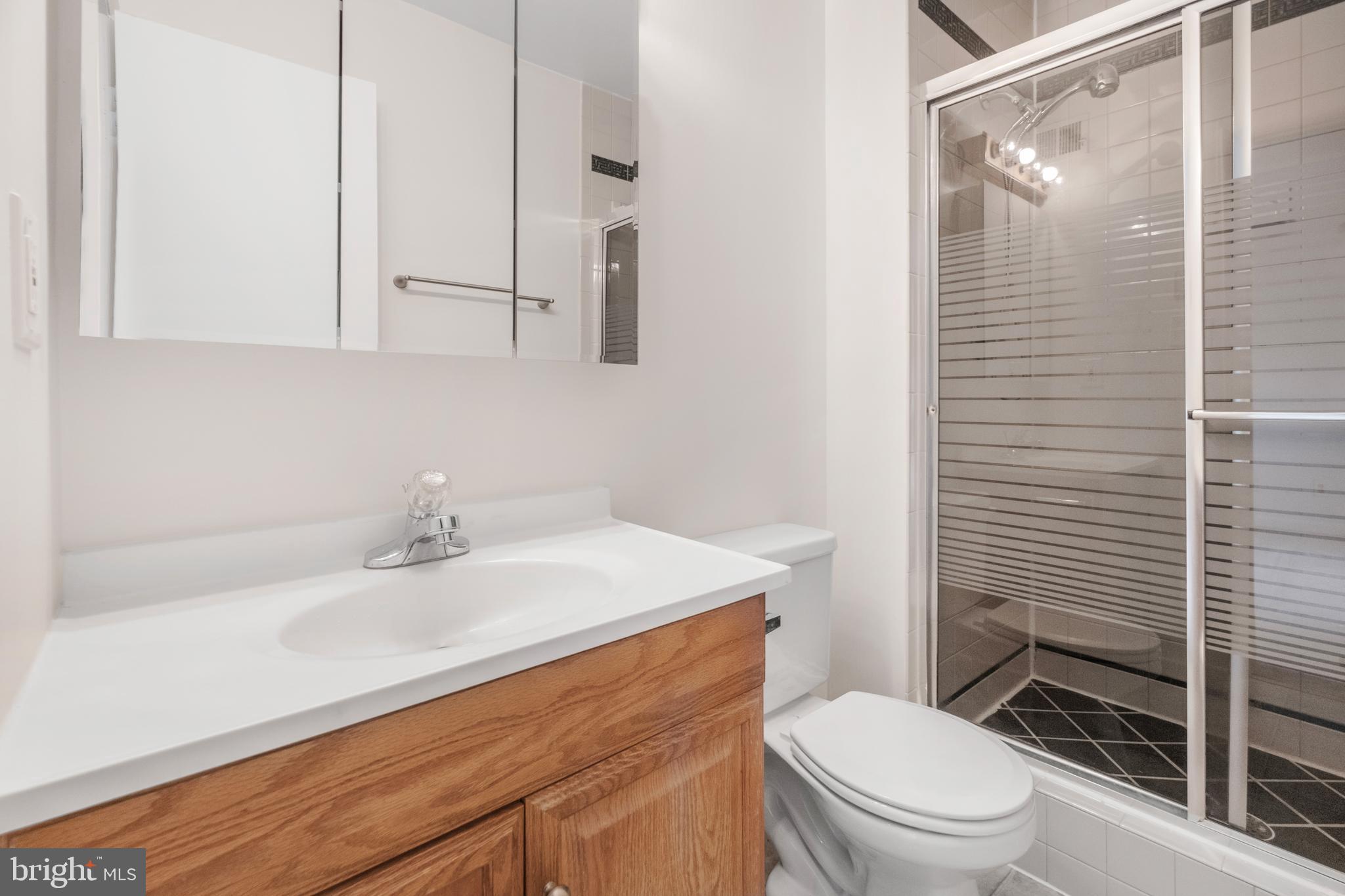 GLEN ORA - PLAT 9 - Residential Lease