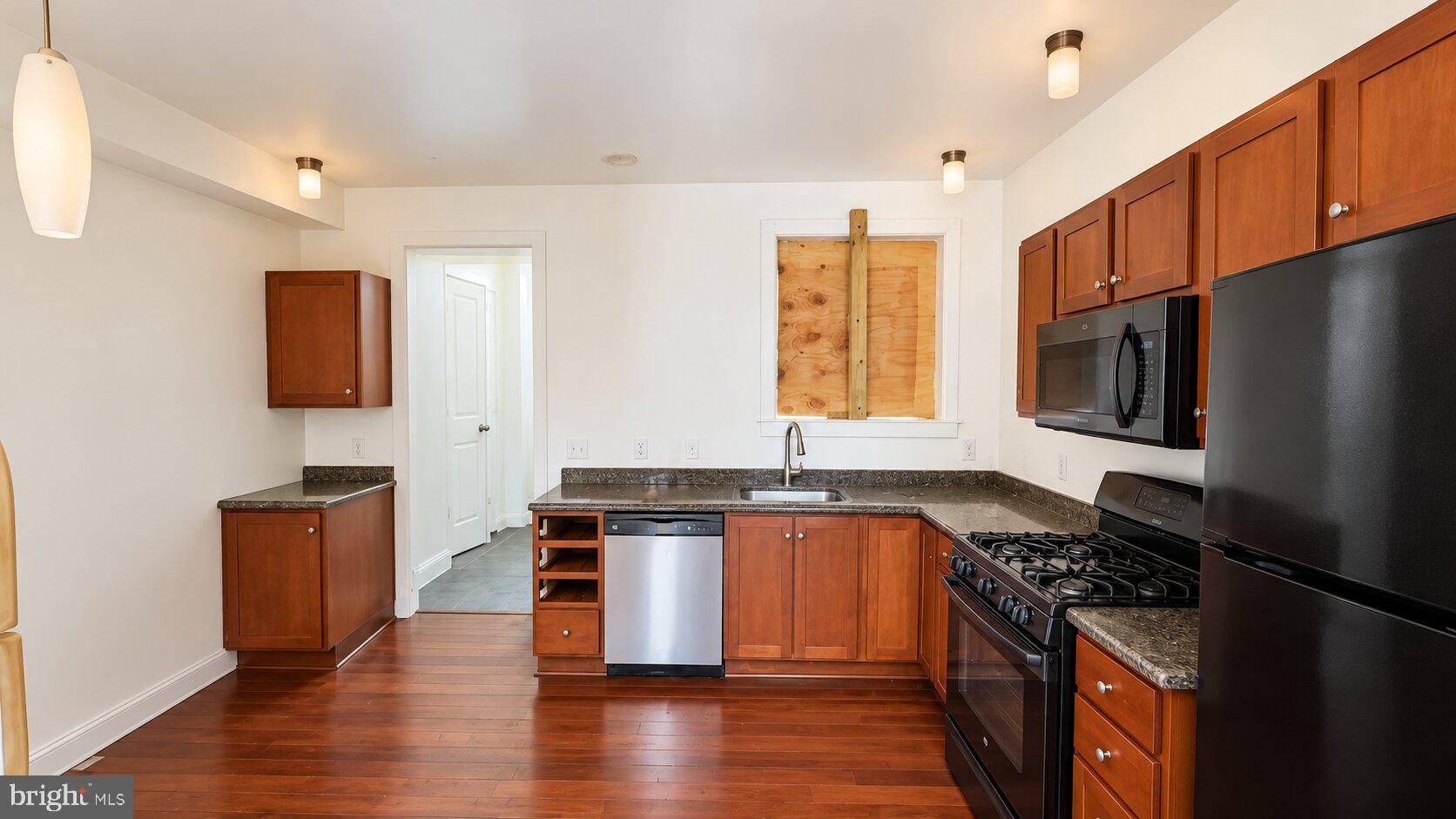3525 ESTHER PLACE