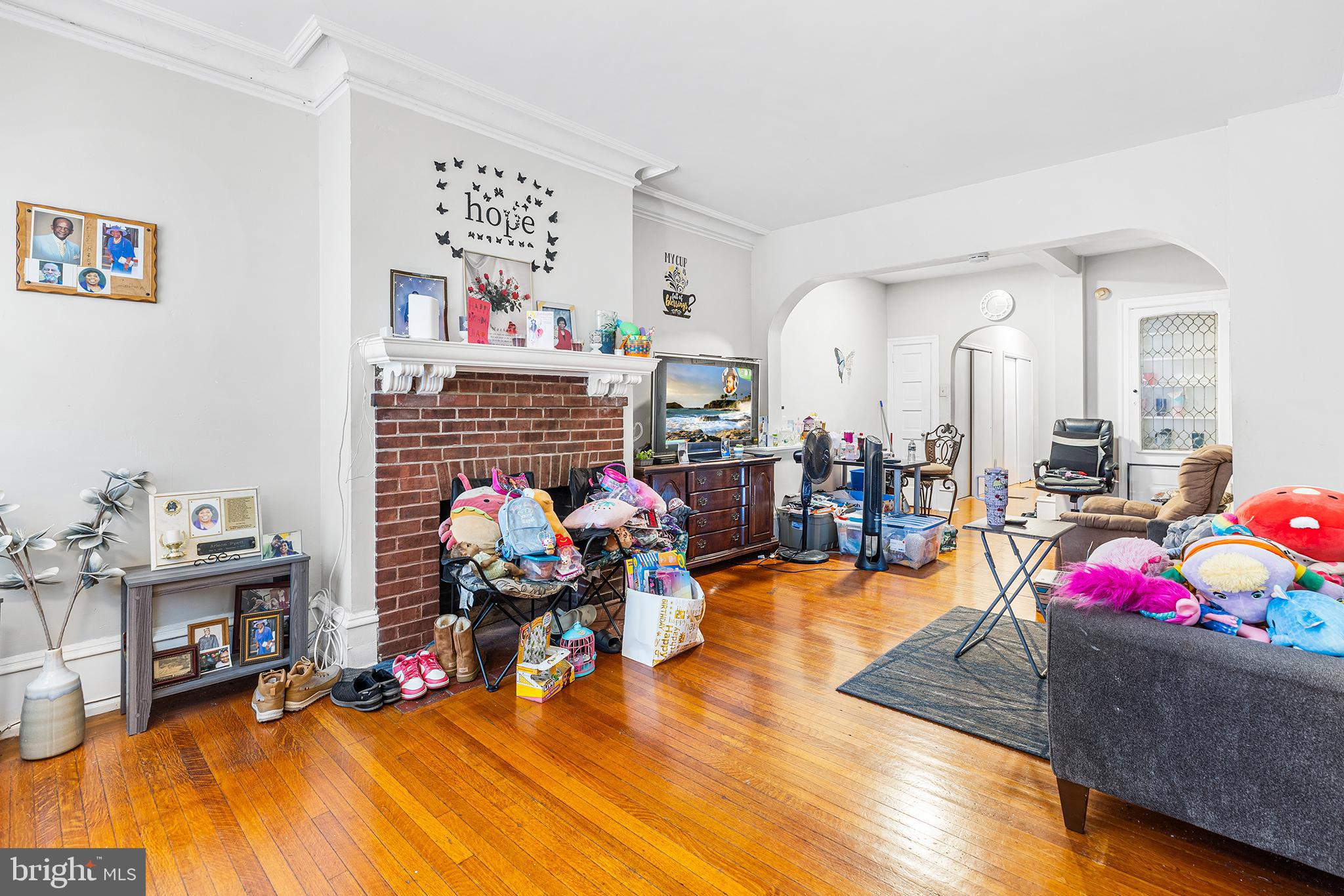 314 W UPSAL STREET