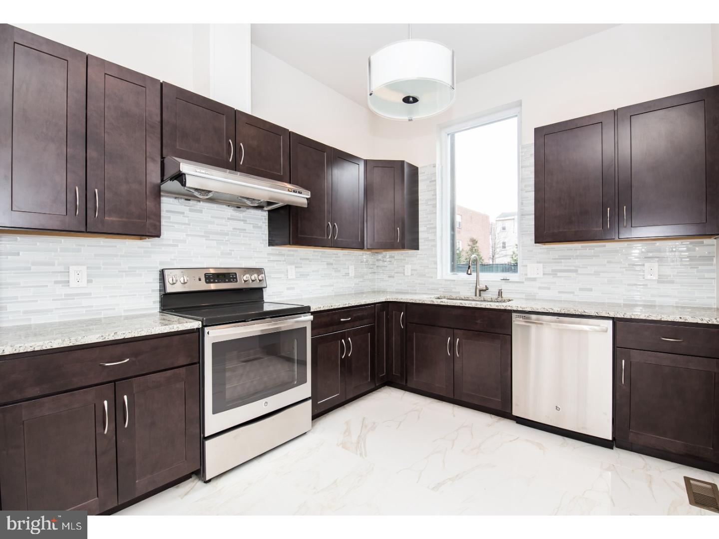 WEST POPLAR - Residential Lease