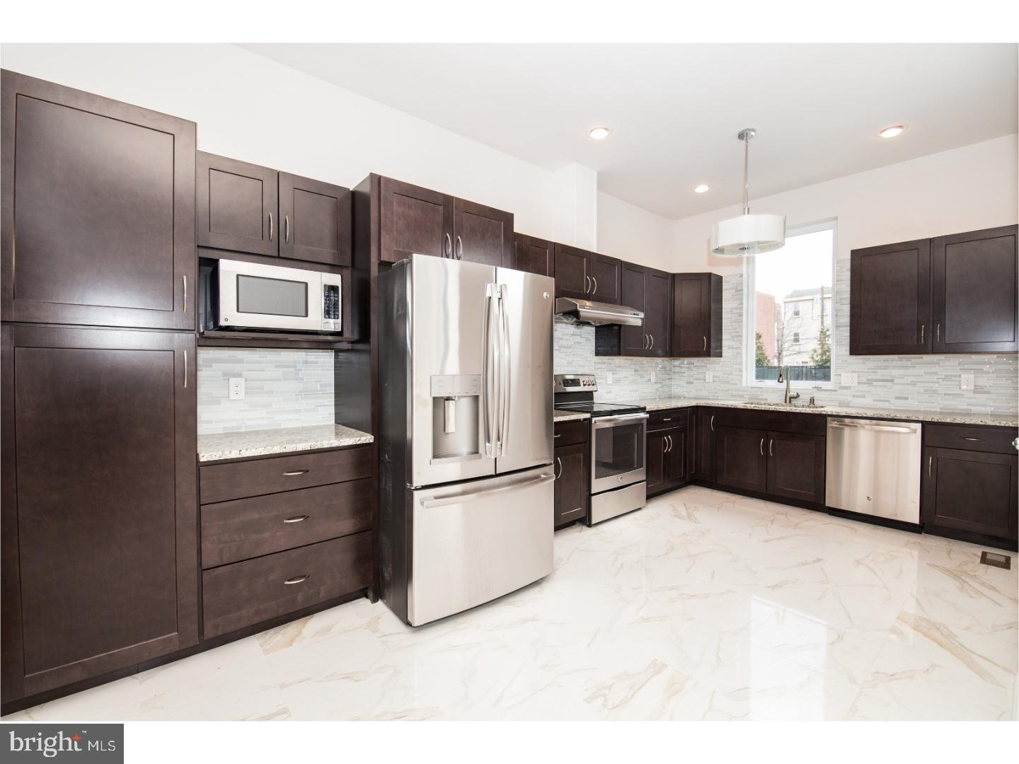 WEST POPLAR - Residential Lease