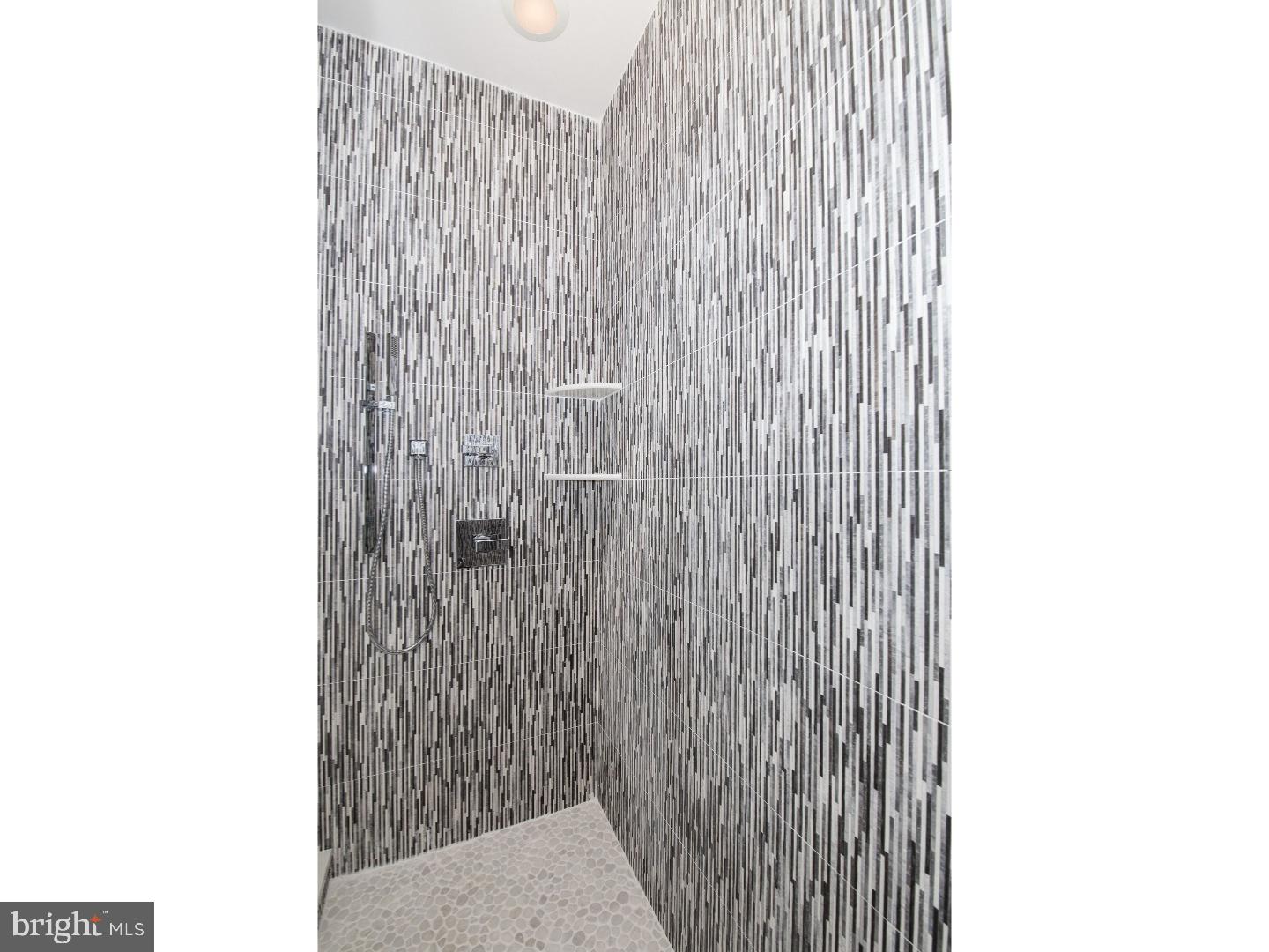 WEST POPLAR - Residential Lease