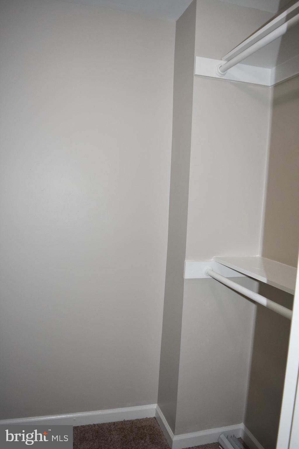 DALE CITY - Residential Lease