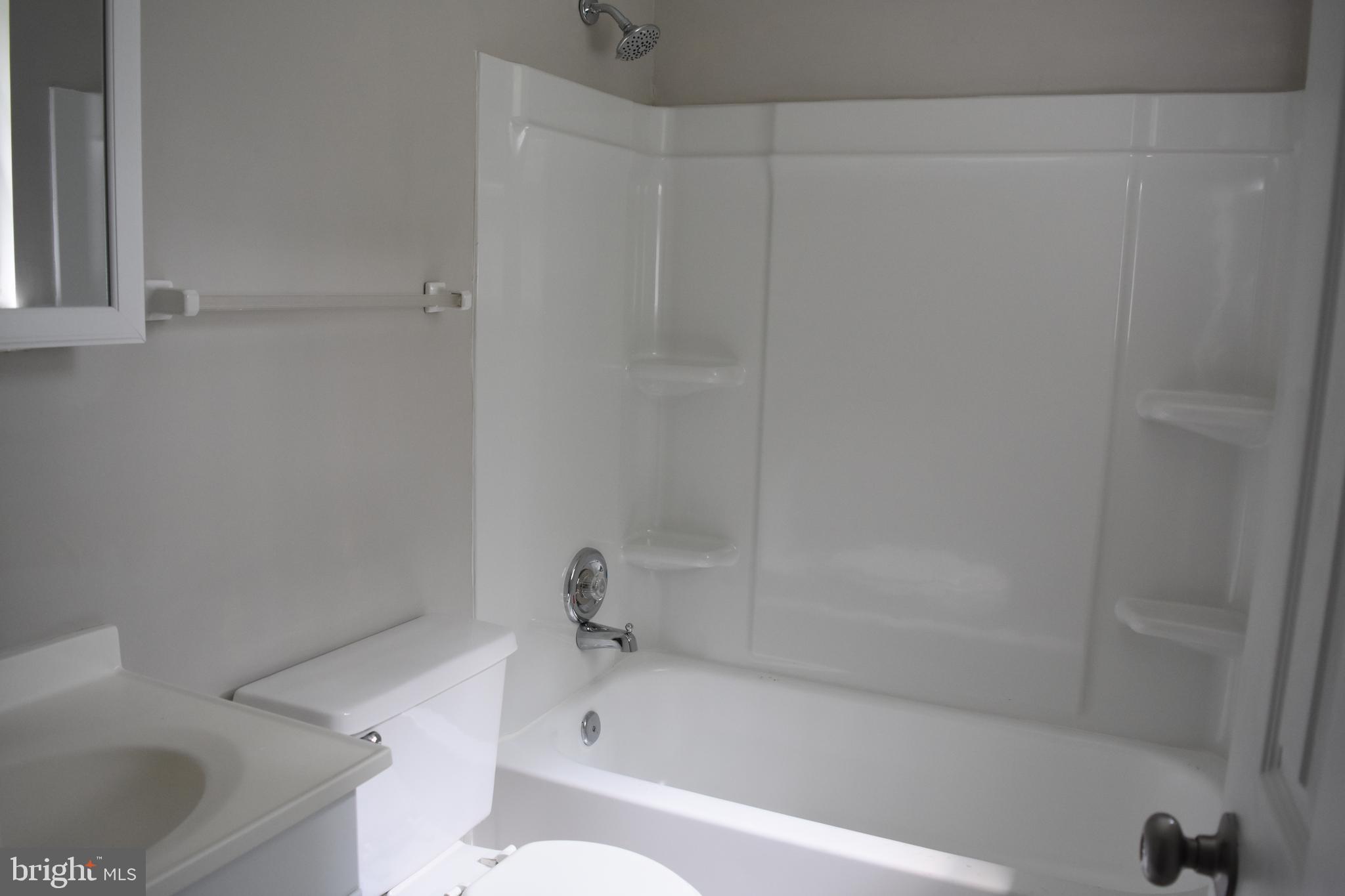 DALE CITY - Residential Lease