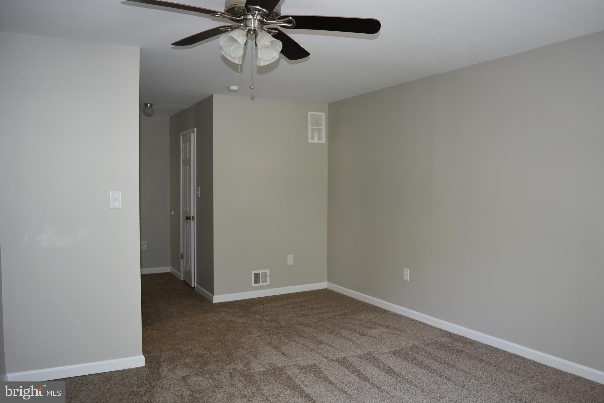 DALE CITY - Residential Lease