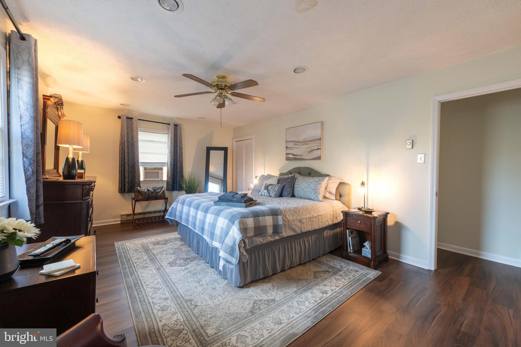 J WAYNE ADAMS - Residential