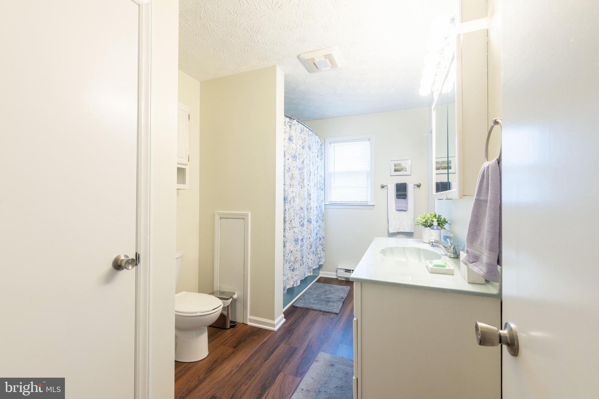 J WAYNE ADAMS - Residential