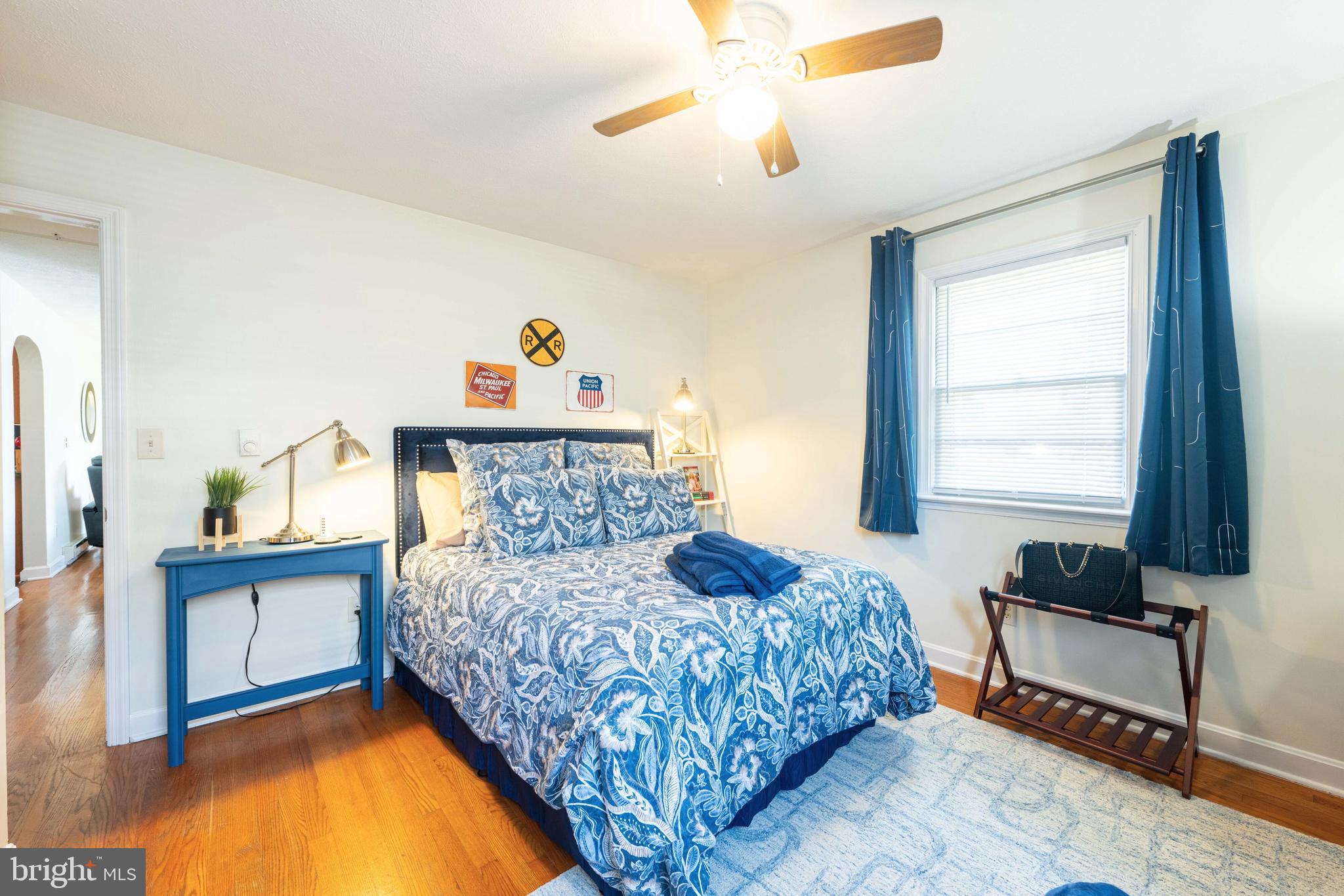 J WAYNE ADAMS - Residential