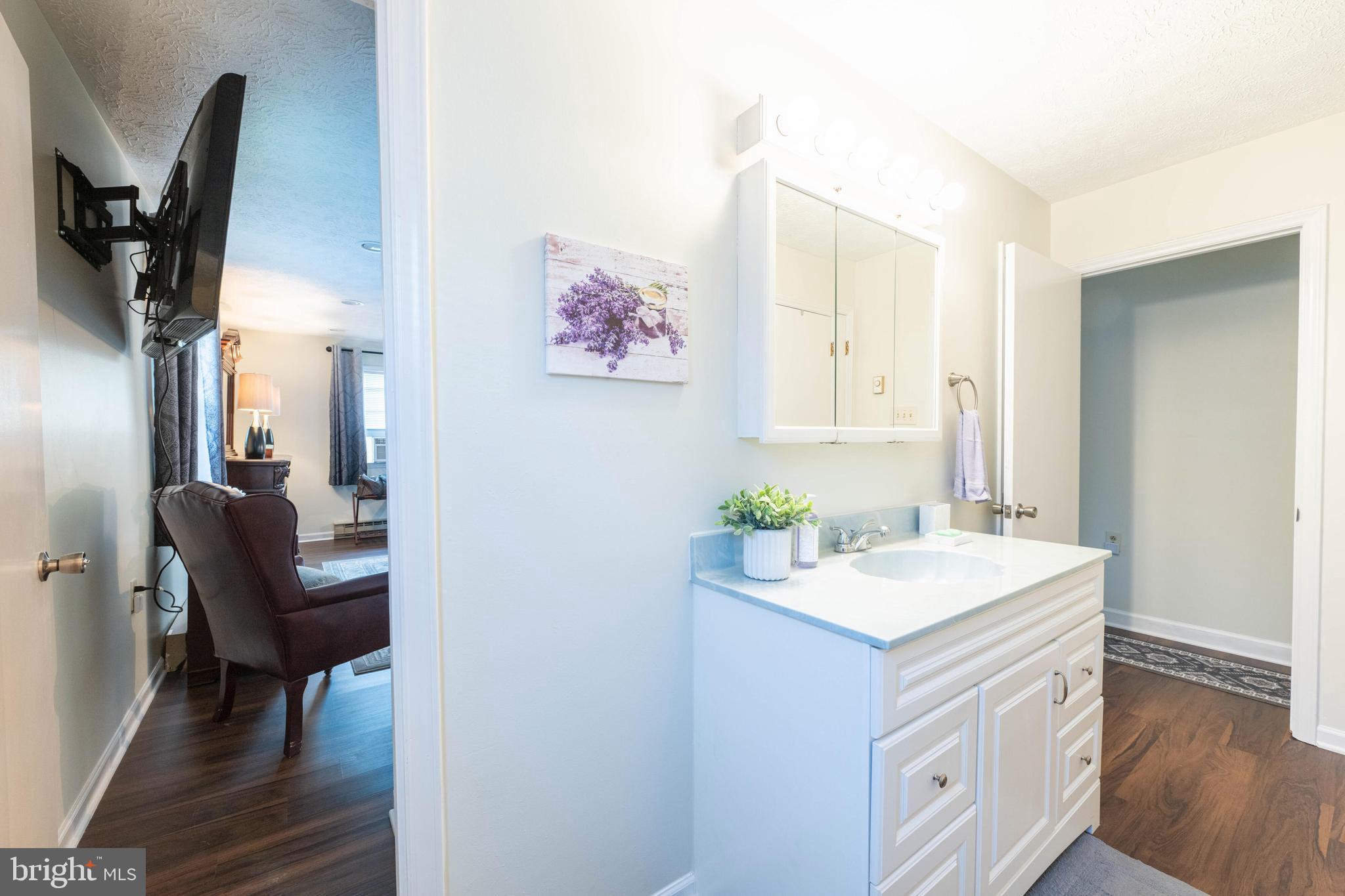 J WAYNE ADAMS - Residential