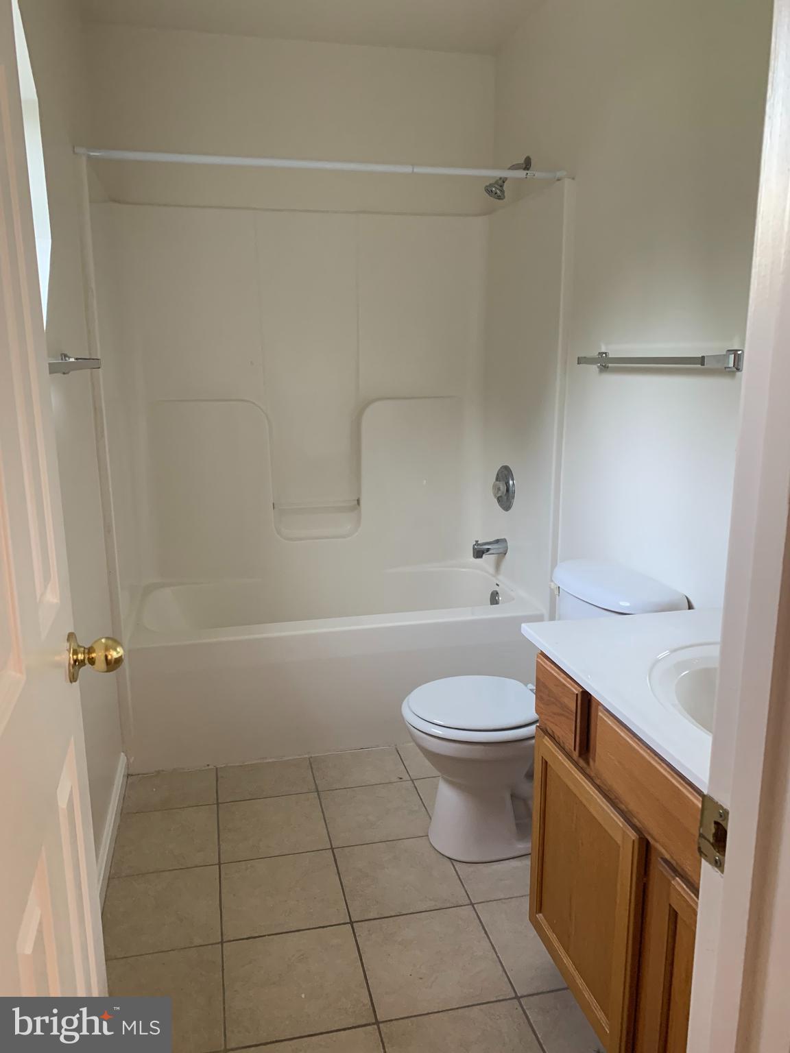 HOLIDAY BEACH - Residential Lease