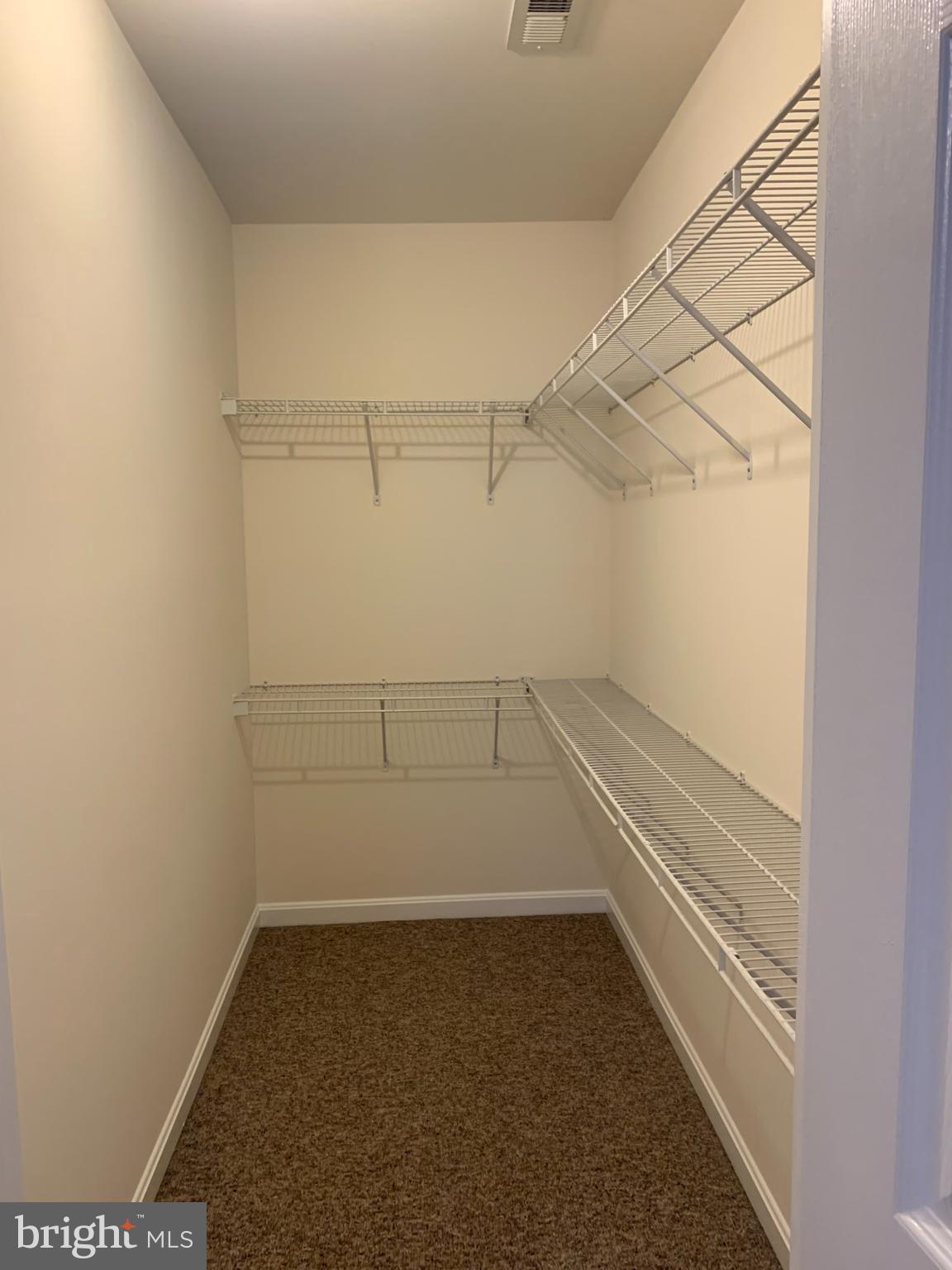 HOLIDAY BEACH - Residential Lease