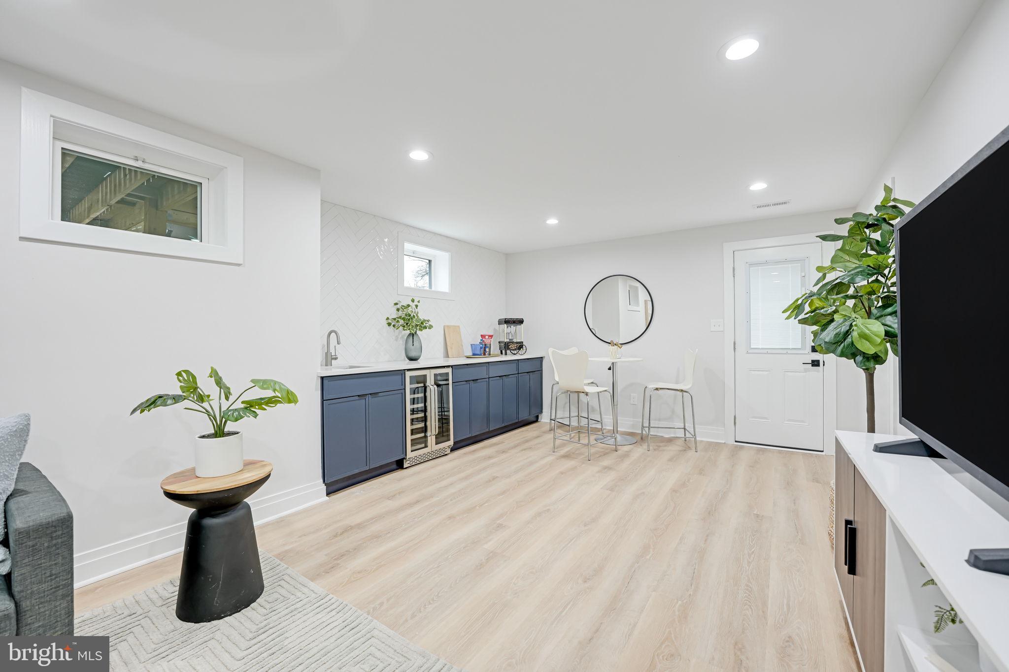 DOUGLAS PARK - Residential