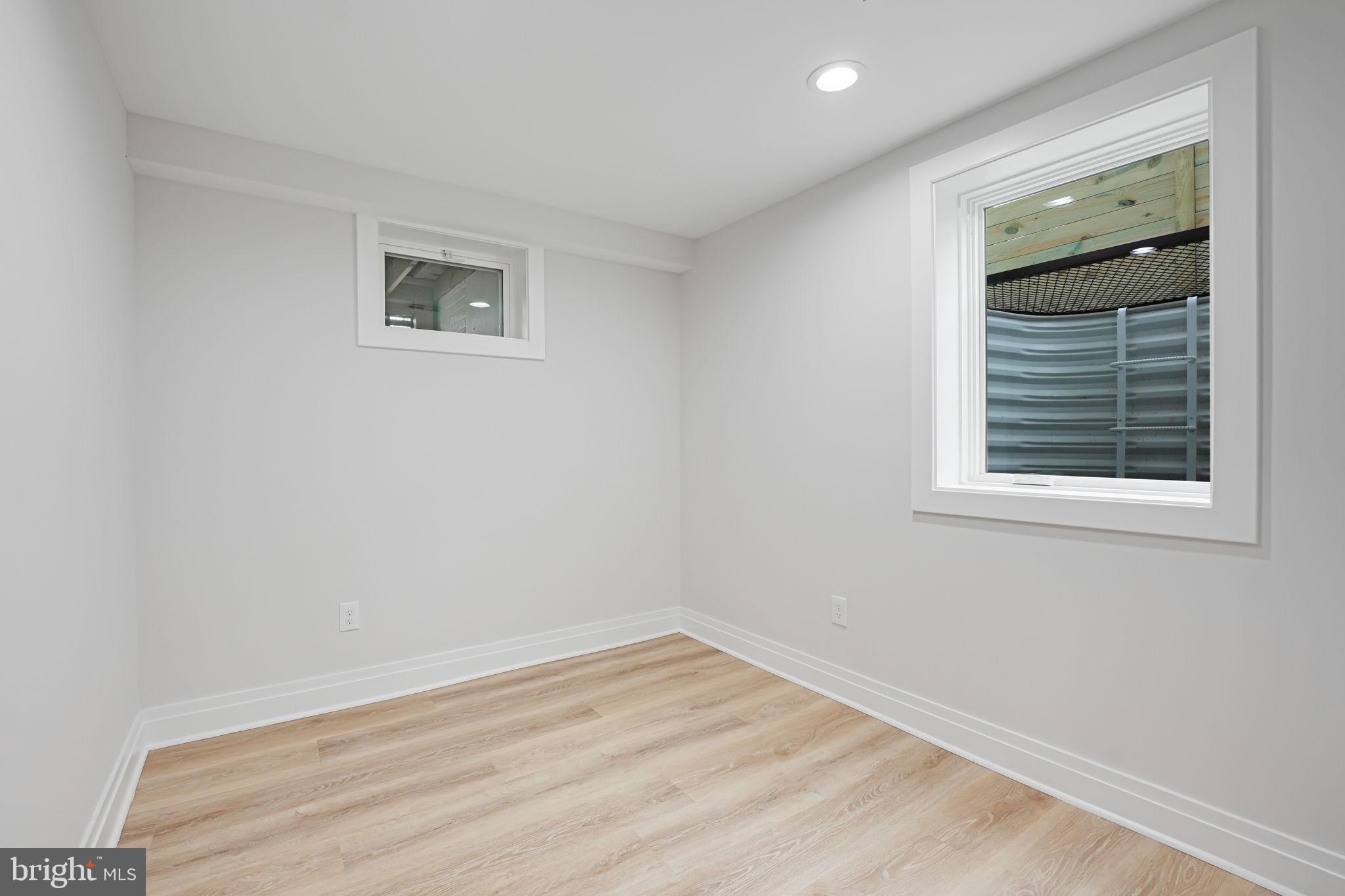 DOUGLAS PARK - Residential