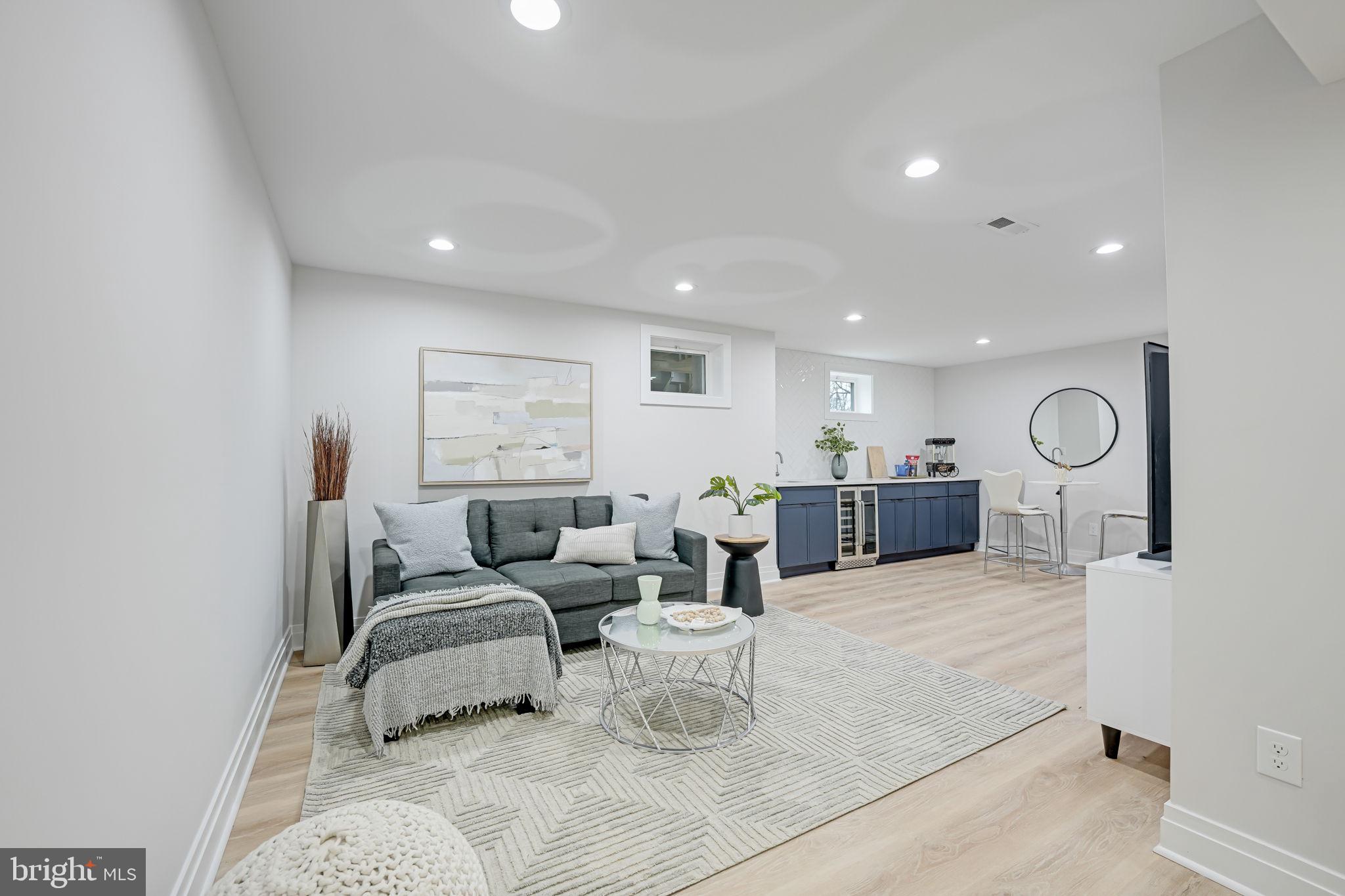 DOUGLAS PARK - Residential