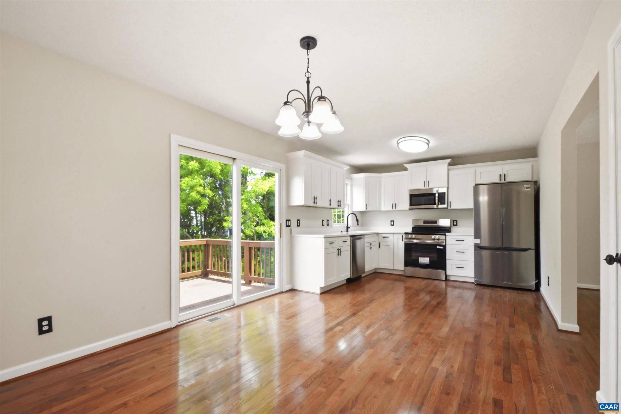 31 HILLANDALE DR