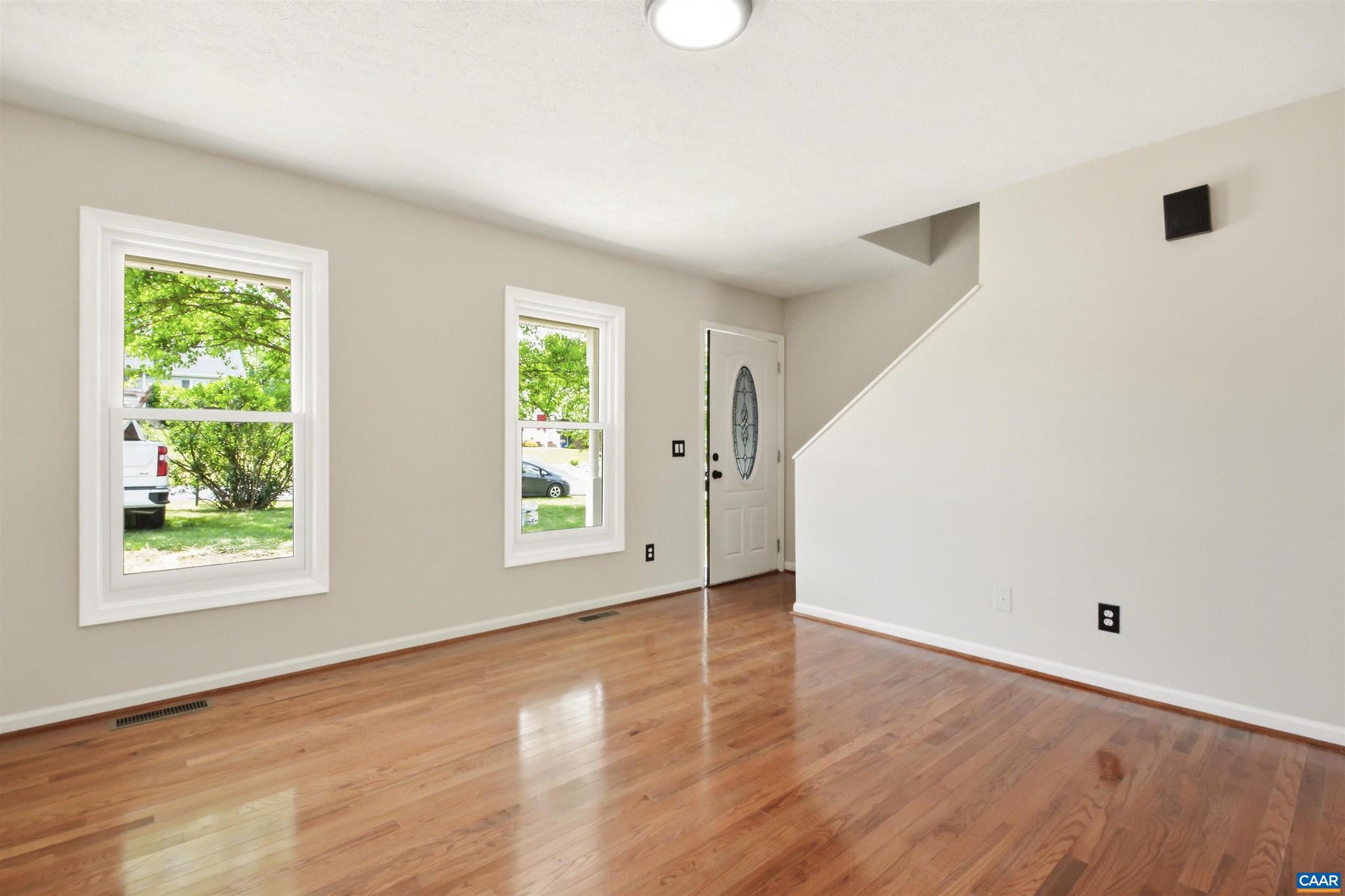 31 HILLANDALE DR