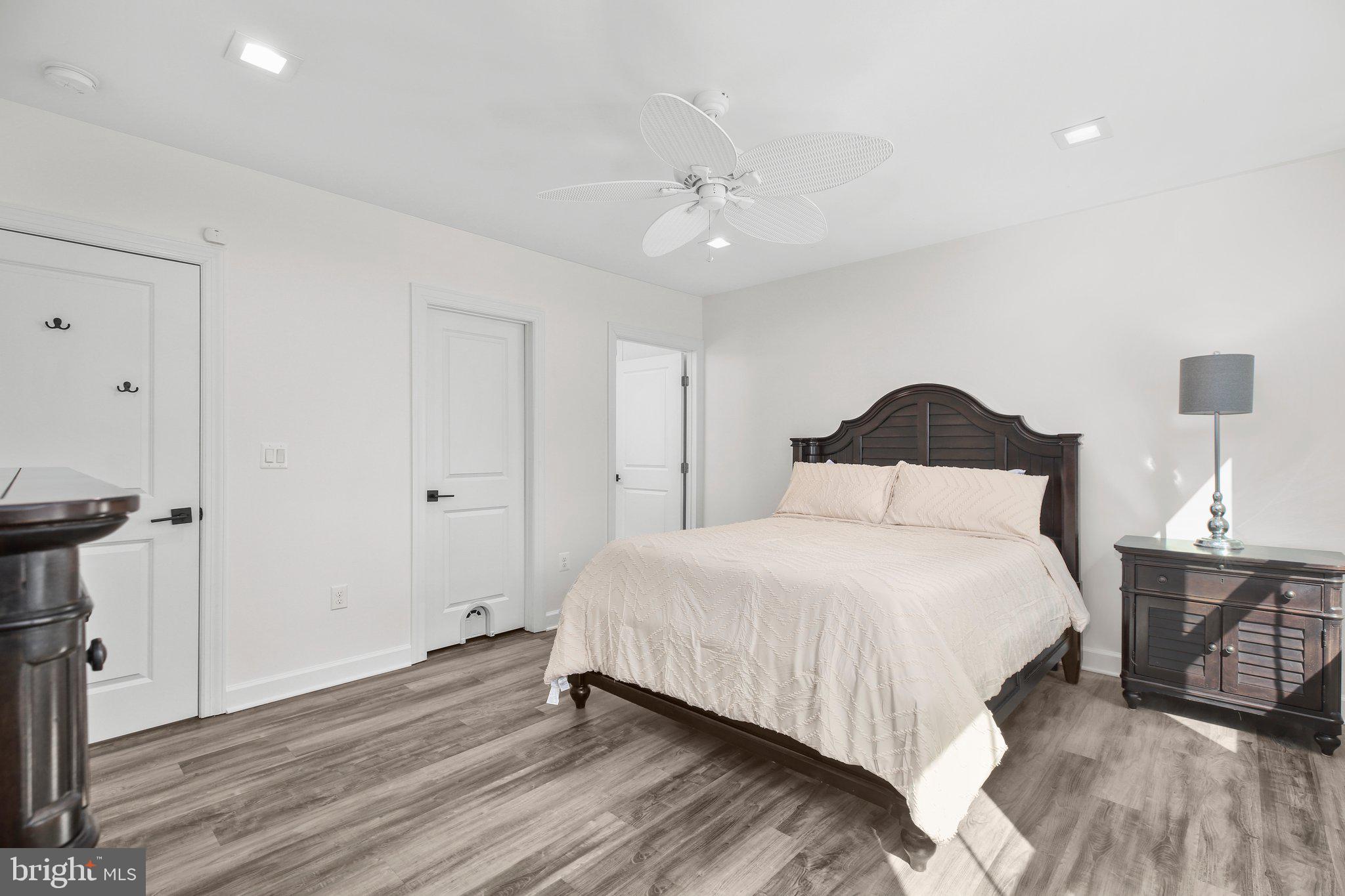 LAKE OF THE WOODS - Residential