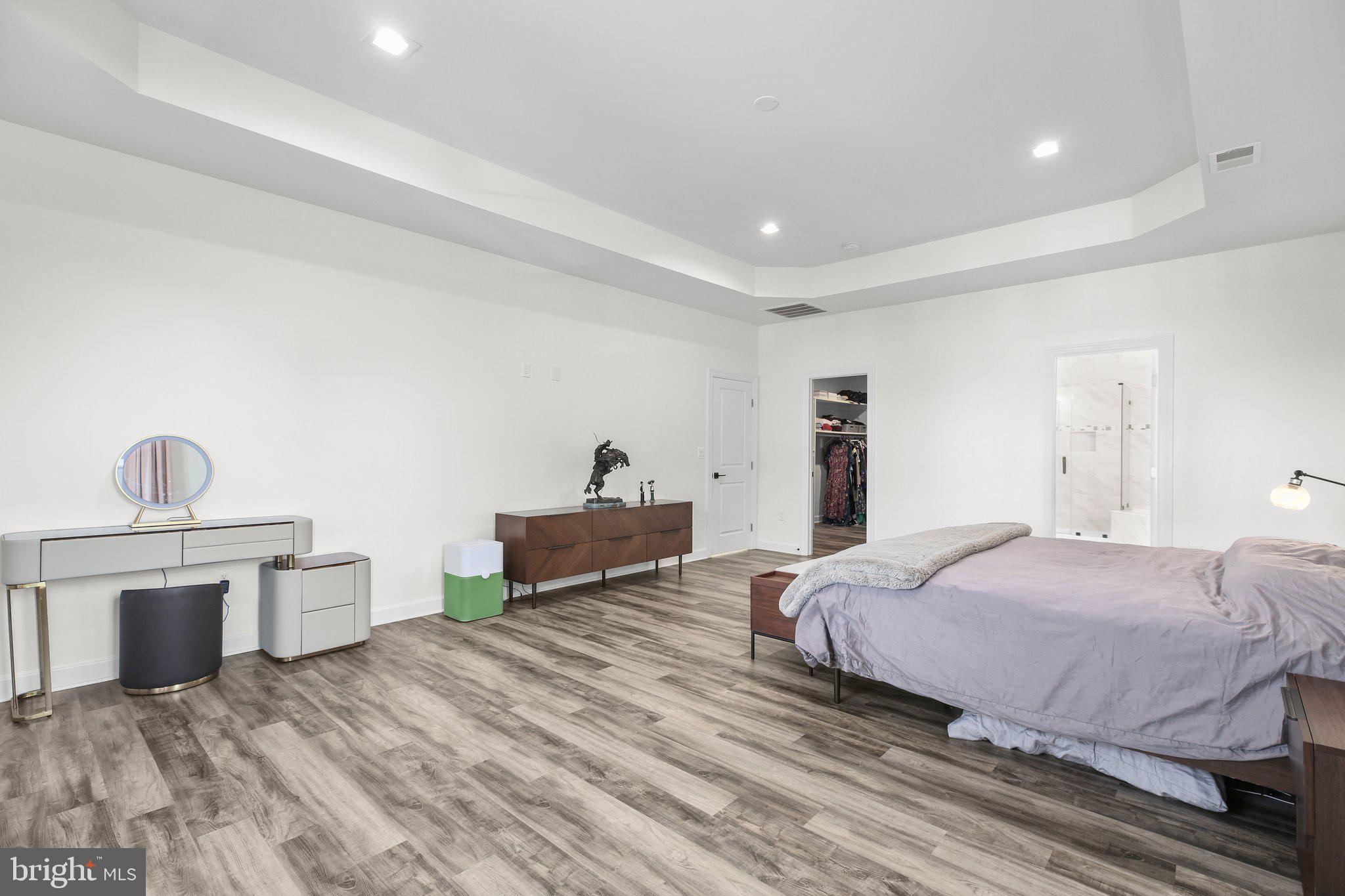 LAKE OF THE WOODS - Residential