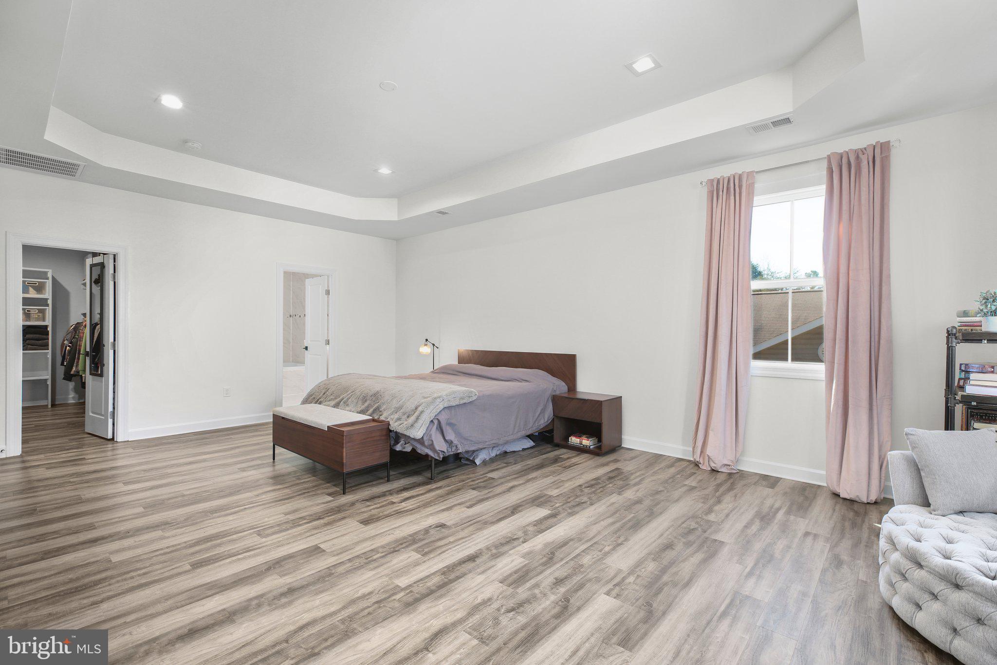 LAKE OF THE WOODS - Residential